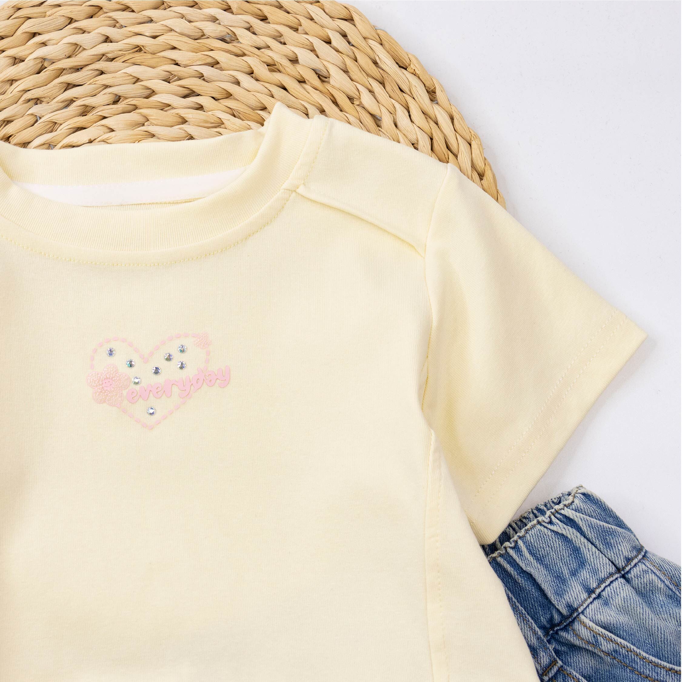 愛心花朵小鑽造型上衣＊二色 (H50945)