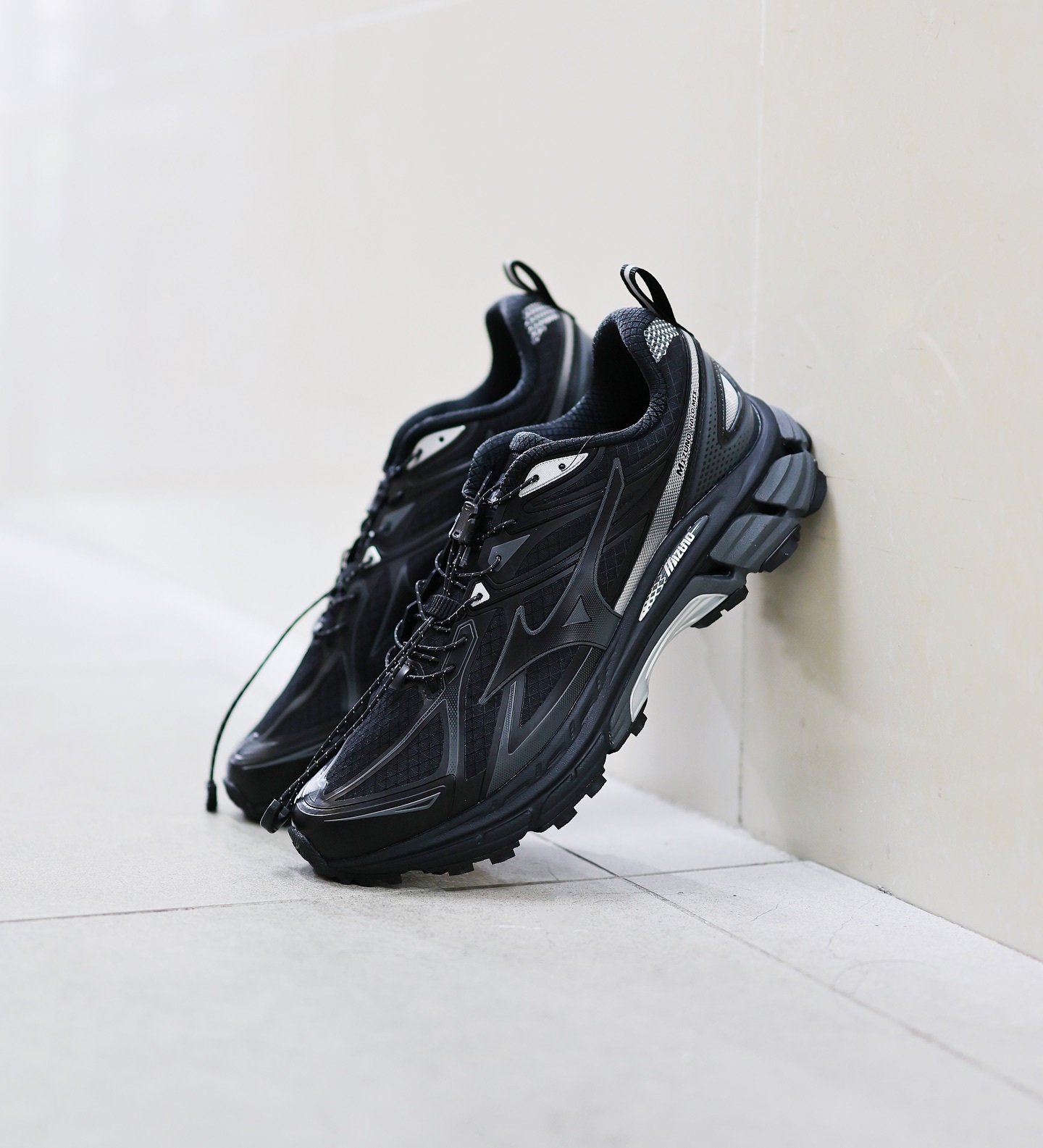 Mizuno Halo Mix TL Black 全黑機能風跑鞋 D1GH251201