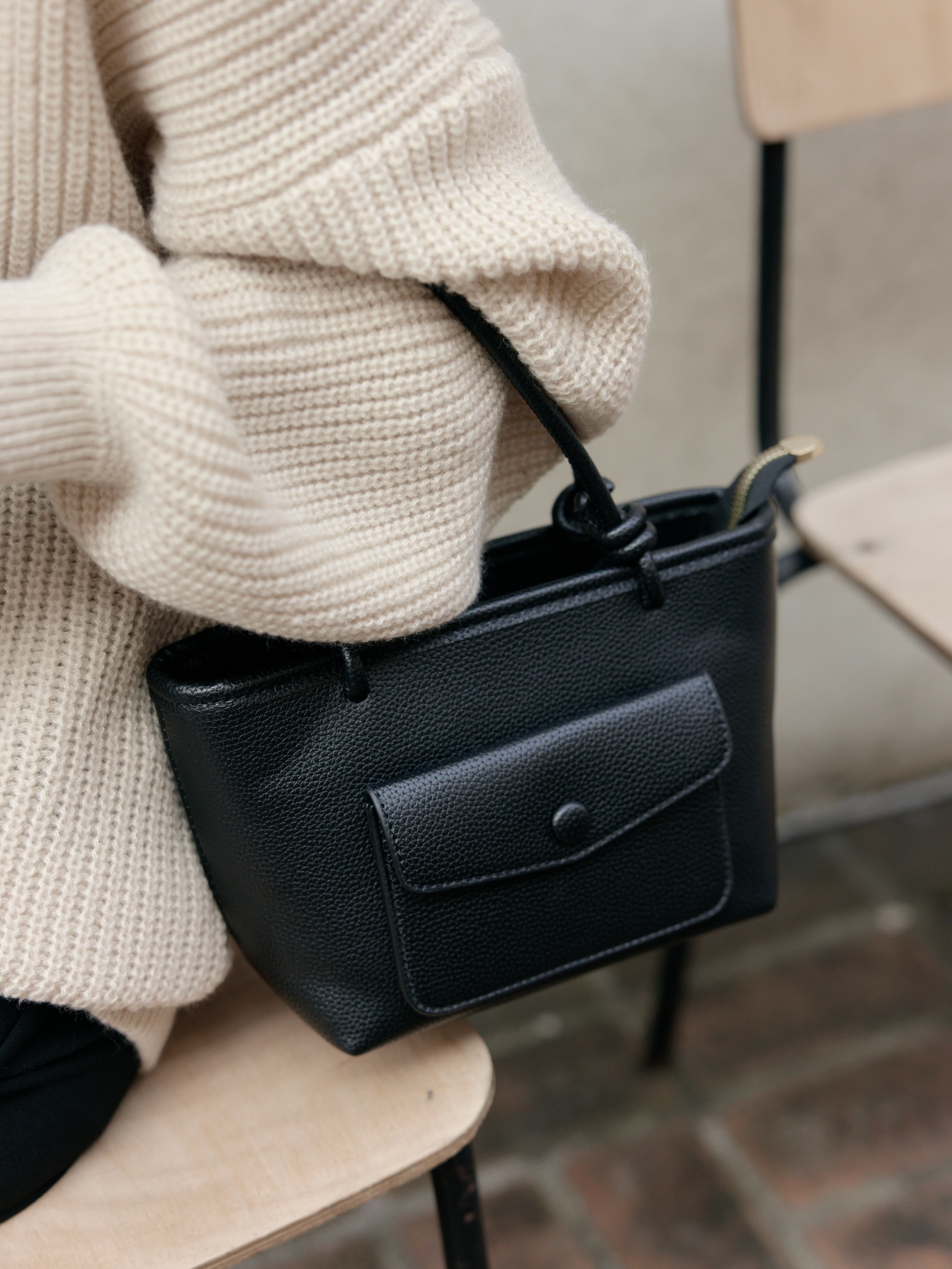 超好裝質感荔枝紋提把包