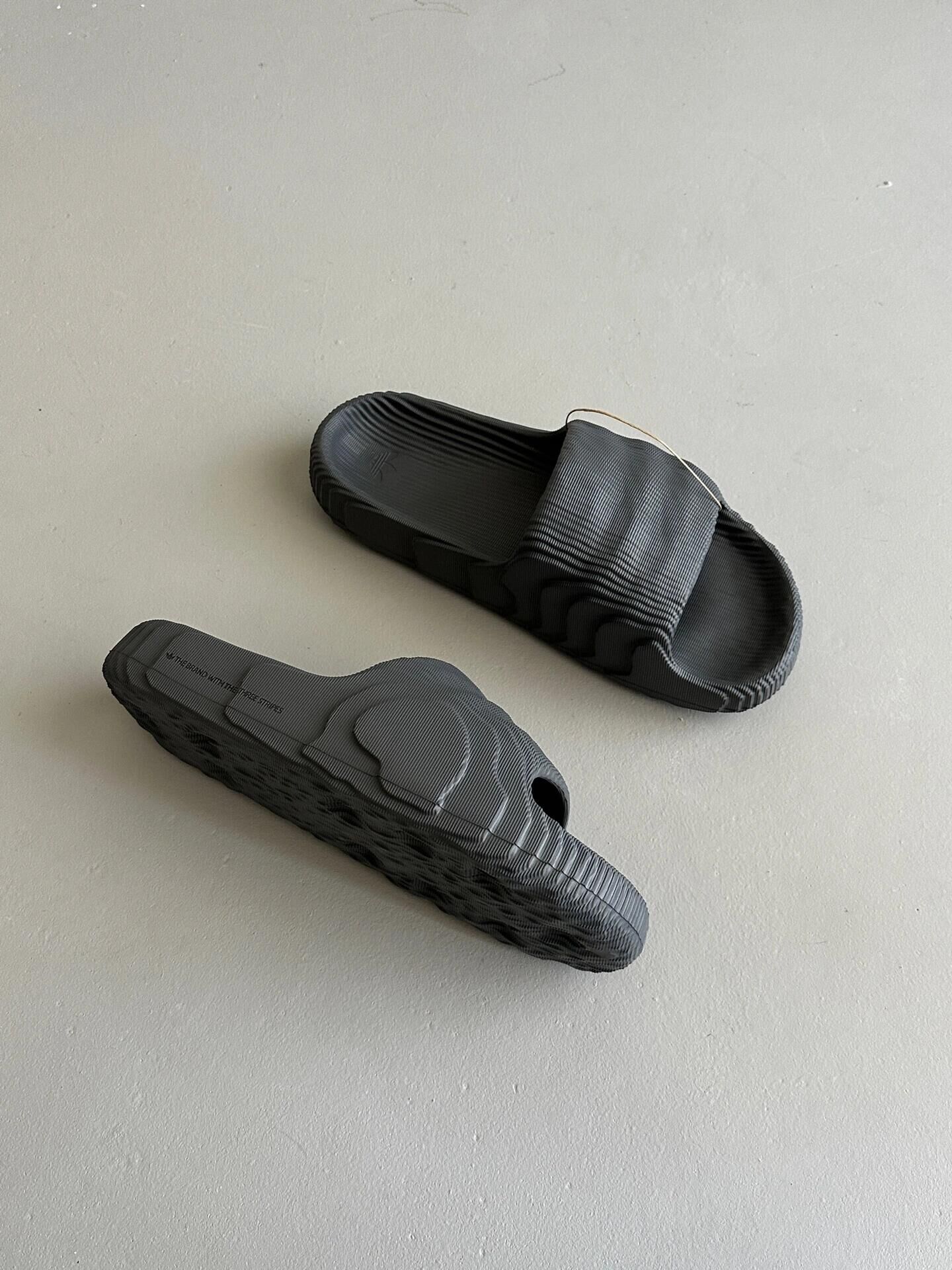 ADIDAS ADILETTE 22 水波紋 石紋 炭黑 黑灰 拖鞋 防水拖 海灘拖 男鞋 HP6522 / 現＋預