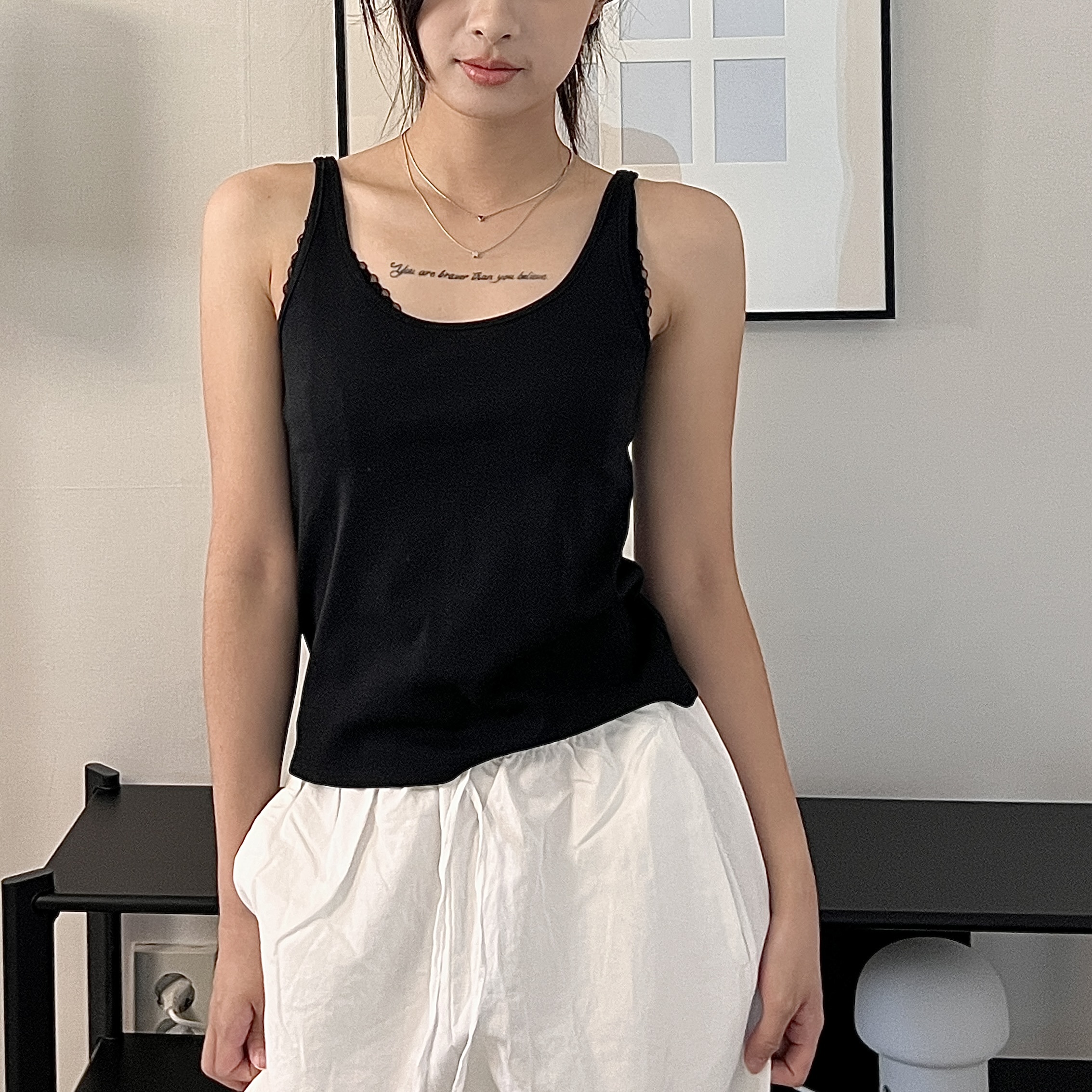 超完美版型 細肩帶背心（黑／白）