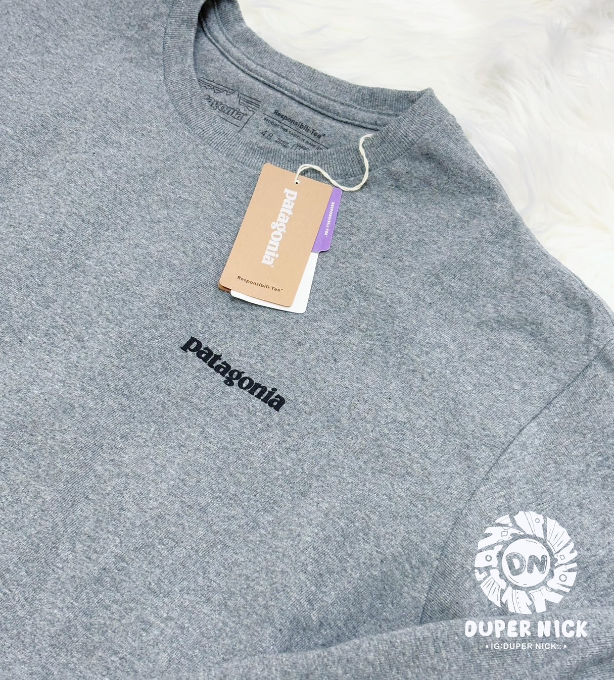 Patagonia P-6 Logo 薄長袖 灰色