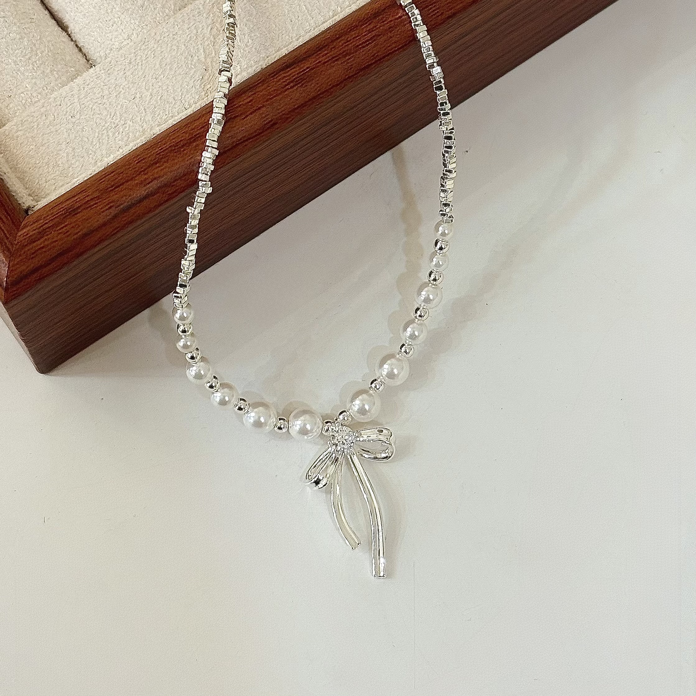 K117碎銀珍珠蝴蝶結頸鏈