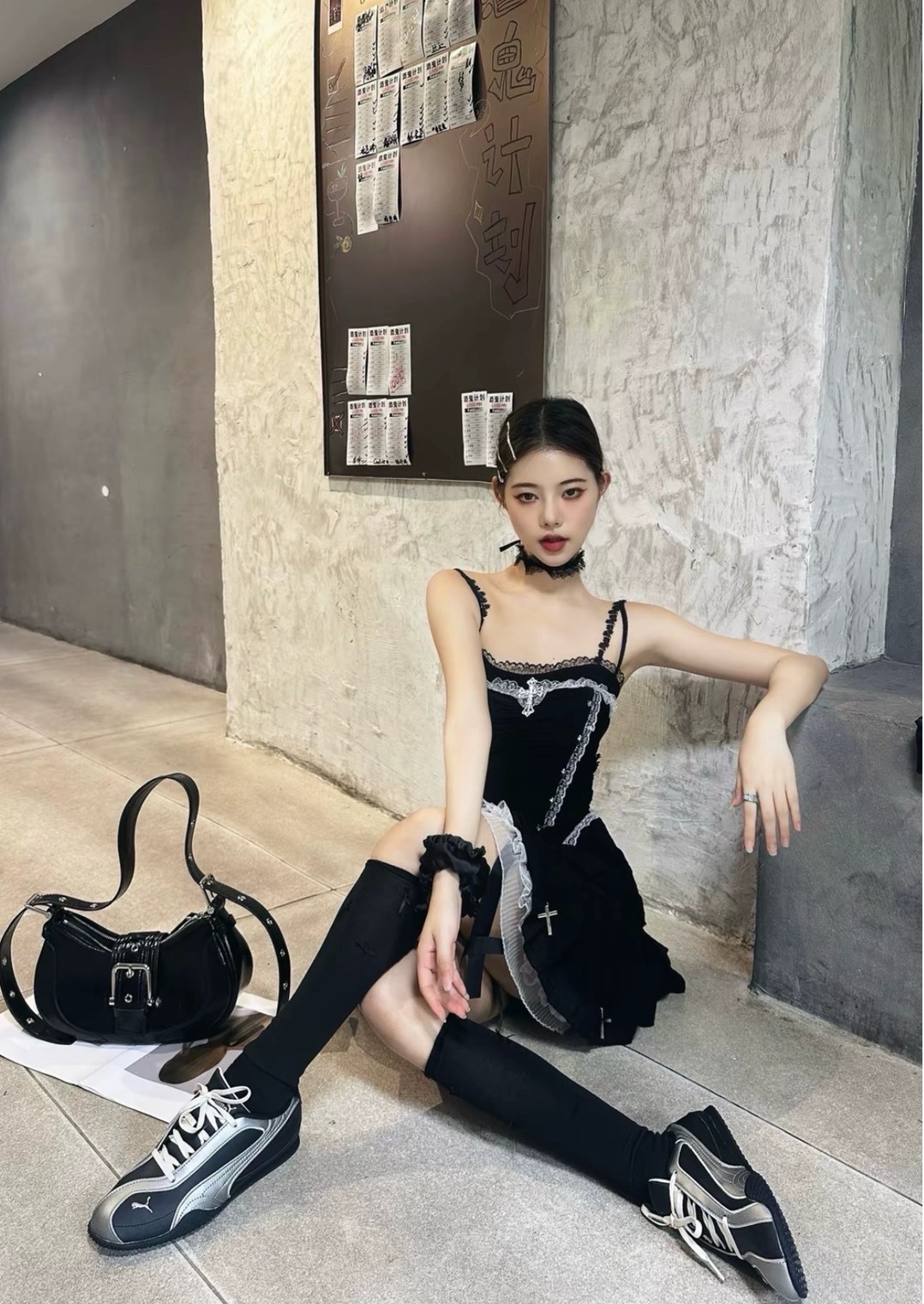 PUMA 德訓鞋 Bella V2 銀黑配色｜男女百搭薄底休閒鞋 中國限定款 July25