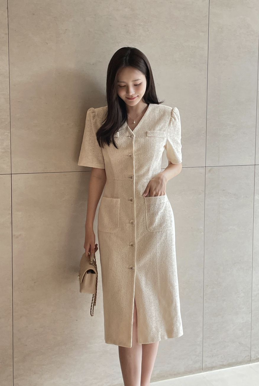 [現貨] Laurel 氣質V領蕾絲洋裝 [ 淺米色 / M ]