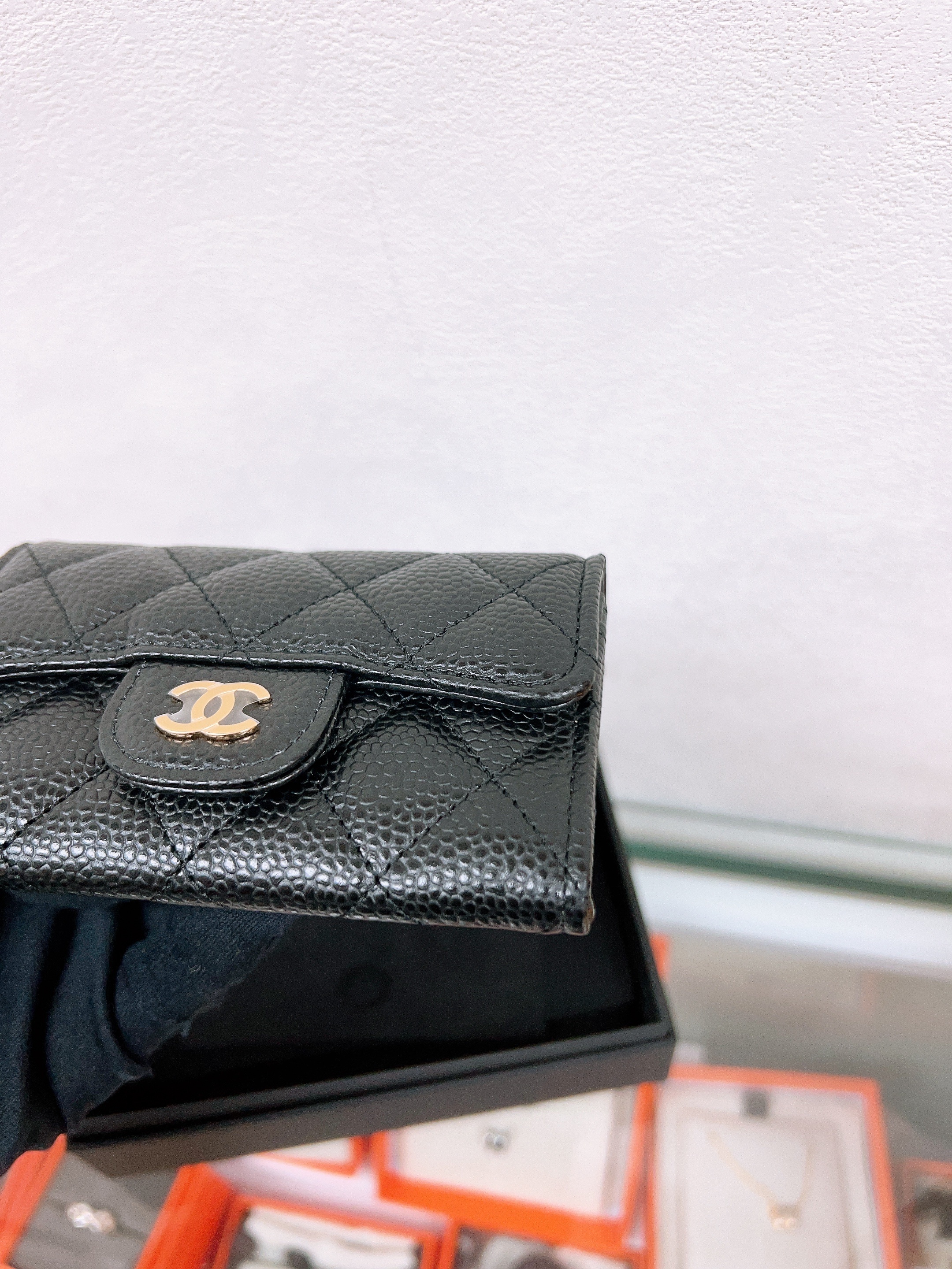 *Brand New* Chanel classic flap card holder (black caviar/ GHW)