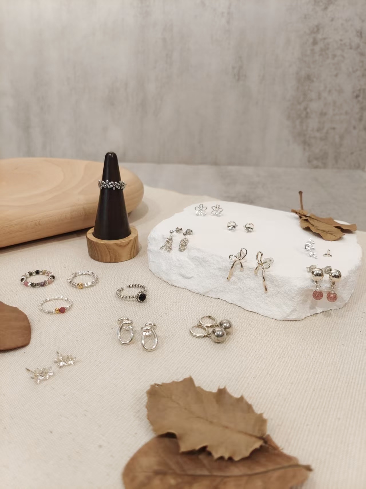 🌿鏤空 小花銀耳環