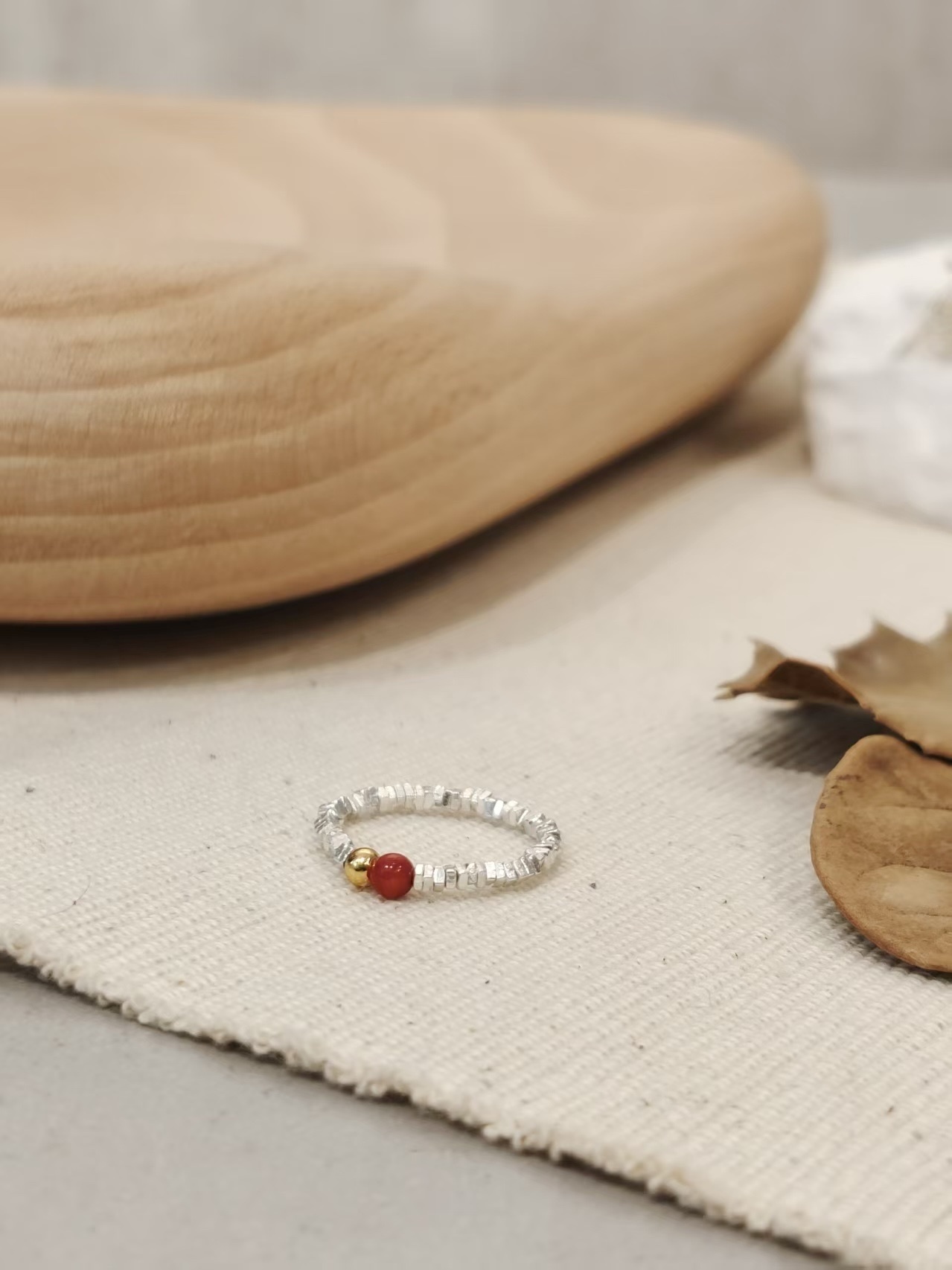 🌿紅珊瑚 + 銀珠戒指