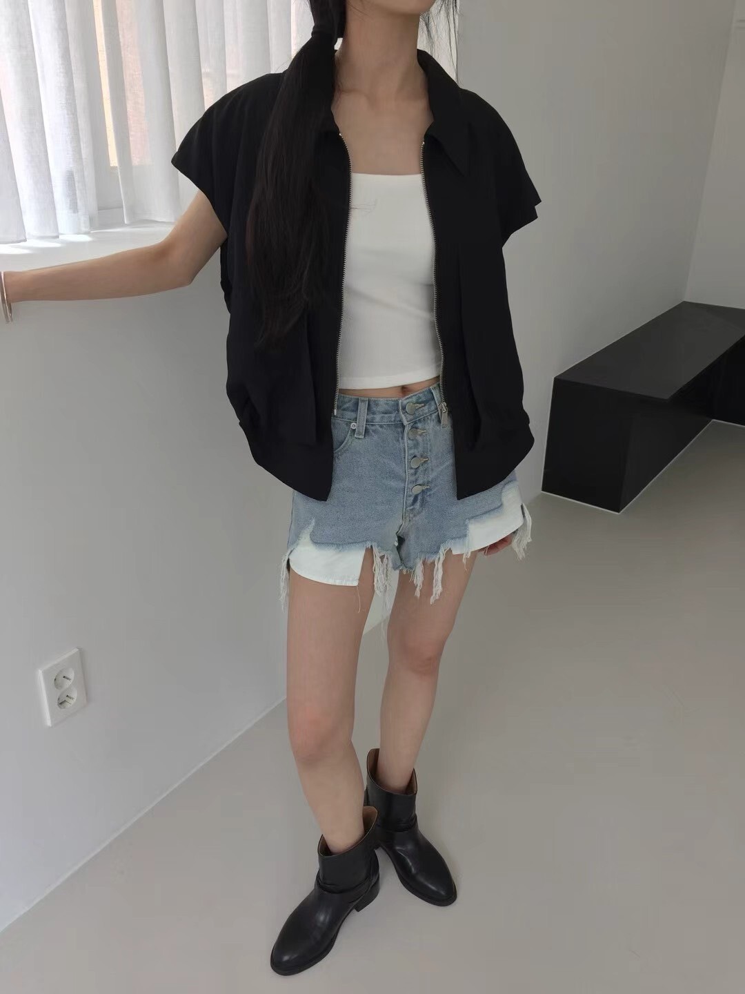 銀釦露口袋牛仔短褲