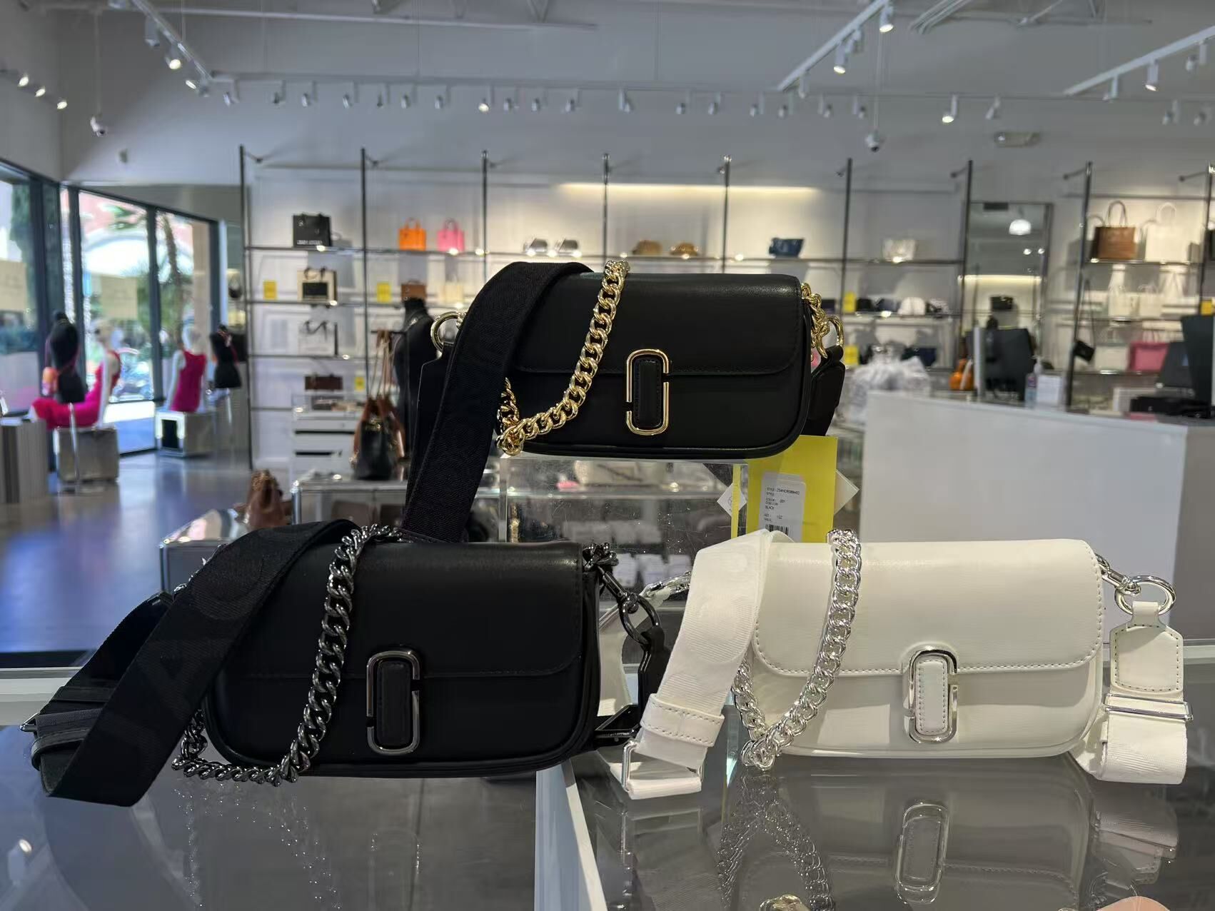 【預購】Marc Jacobs G072826 粗帶鏈條斜咩袋