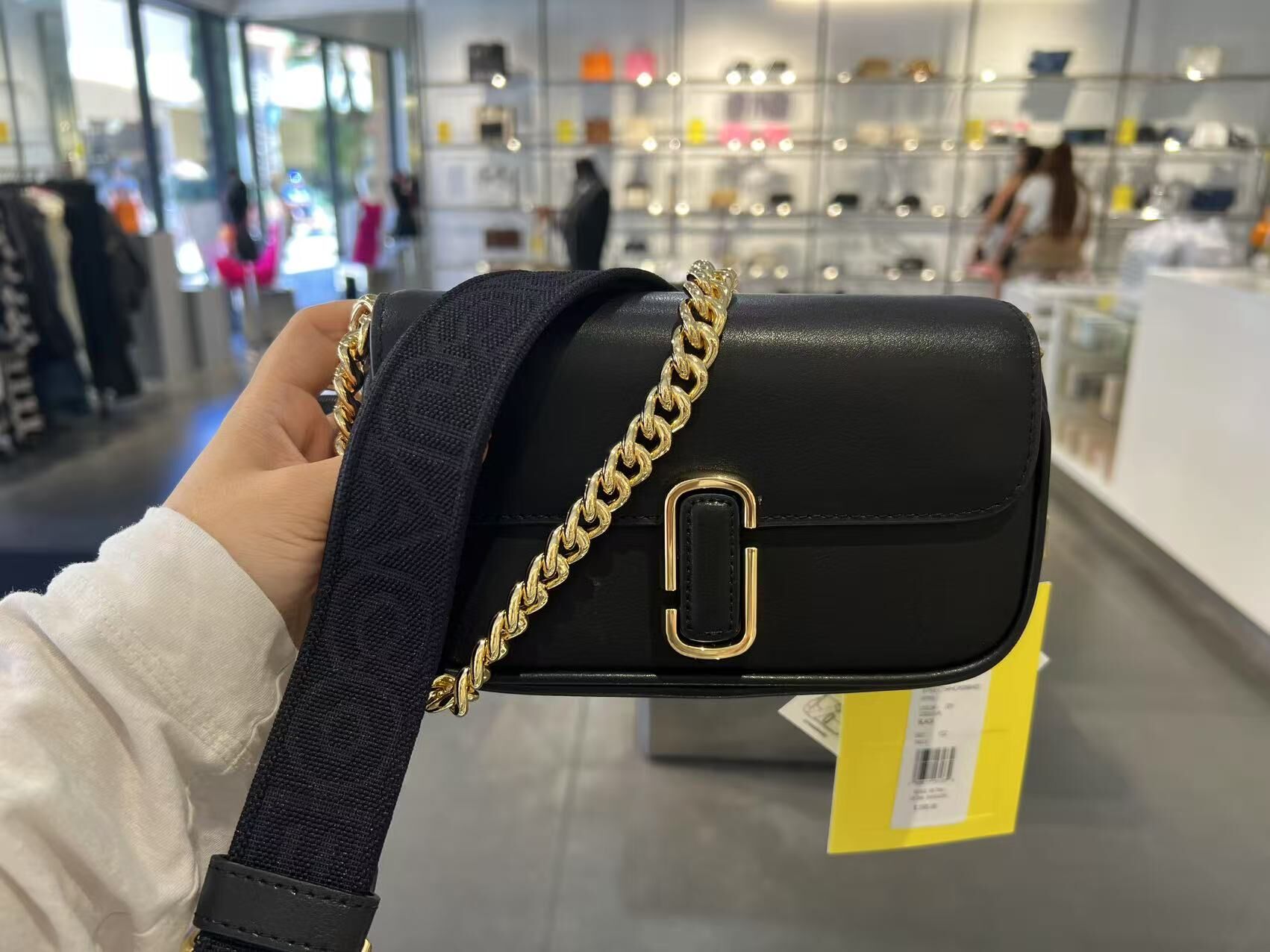 【預購】Marc Jacobs G072826 粗帶鏈條斜咩袋