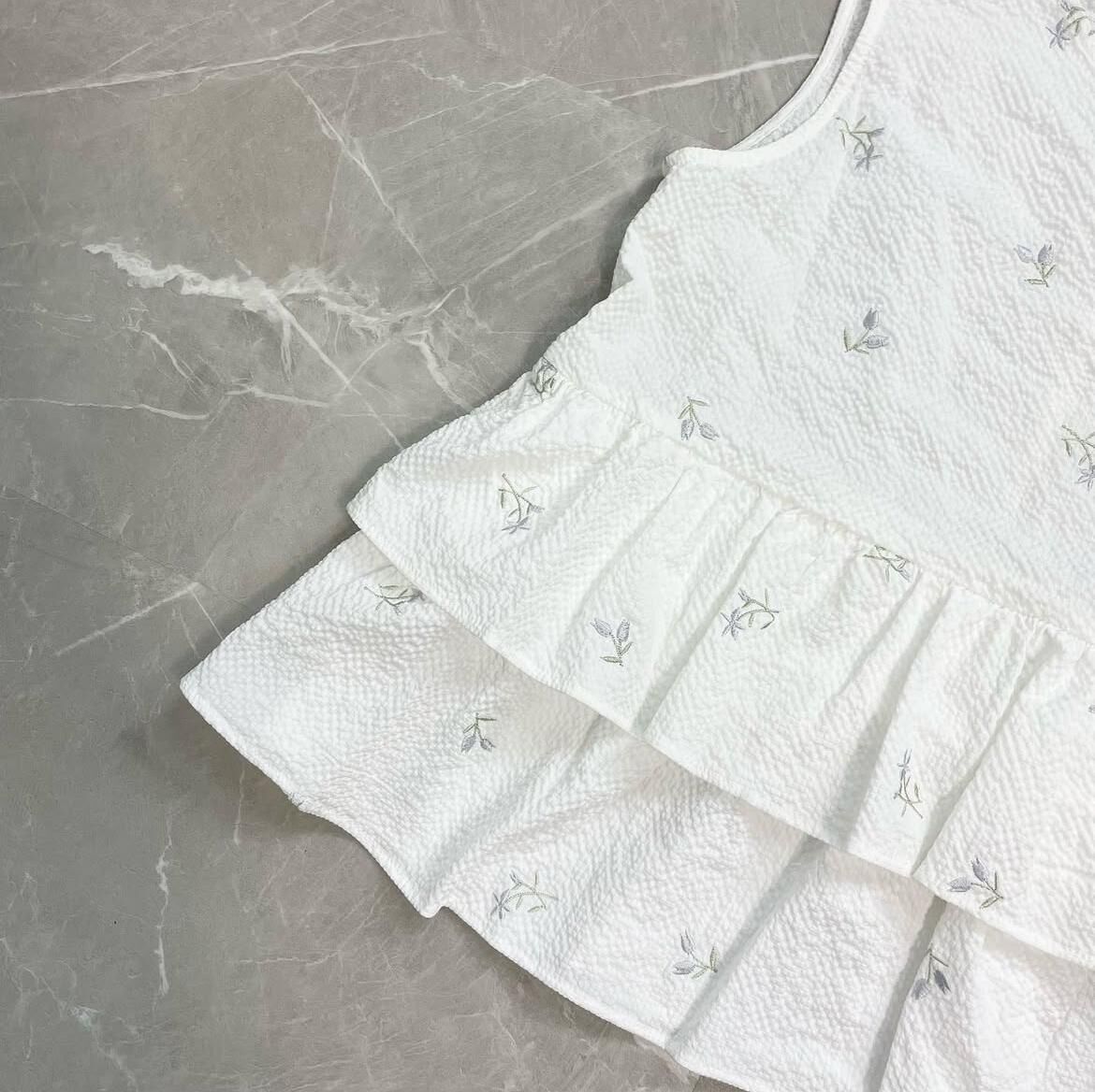 ｛Special Price} 白色小鬱金香RUFFLE腳背心上衣【日本直送】