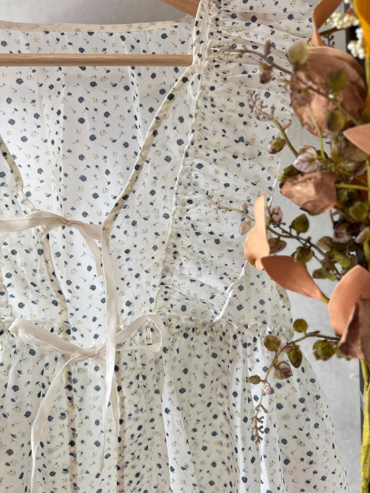 藍調小碎花RUFFLE紗質小背心【日本直送】