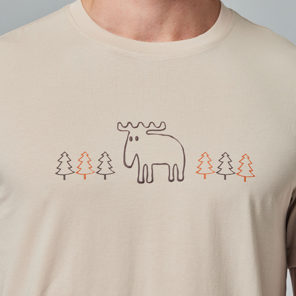 moz 發泡 樹林駝鹿 舒涼 柔彈T恤-淺沙 男款