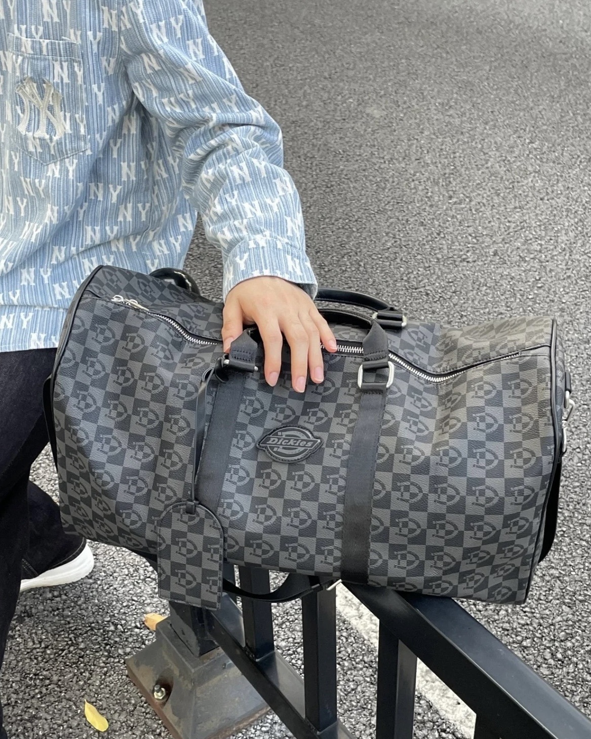 #預購 DICKIES 滿版 老花荔枝紋 旅行包 健身包 黑色 DK-C122