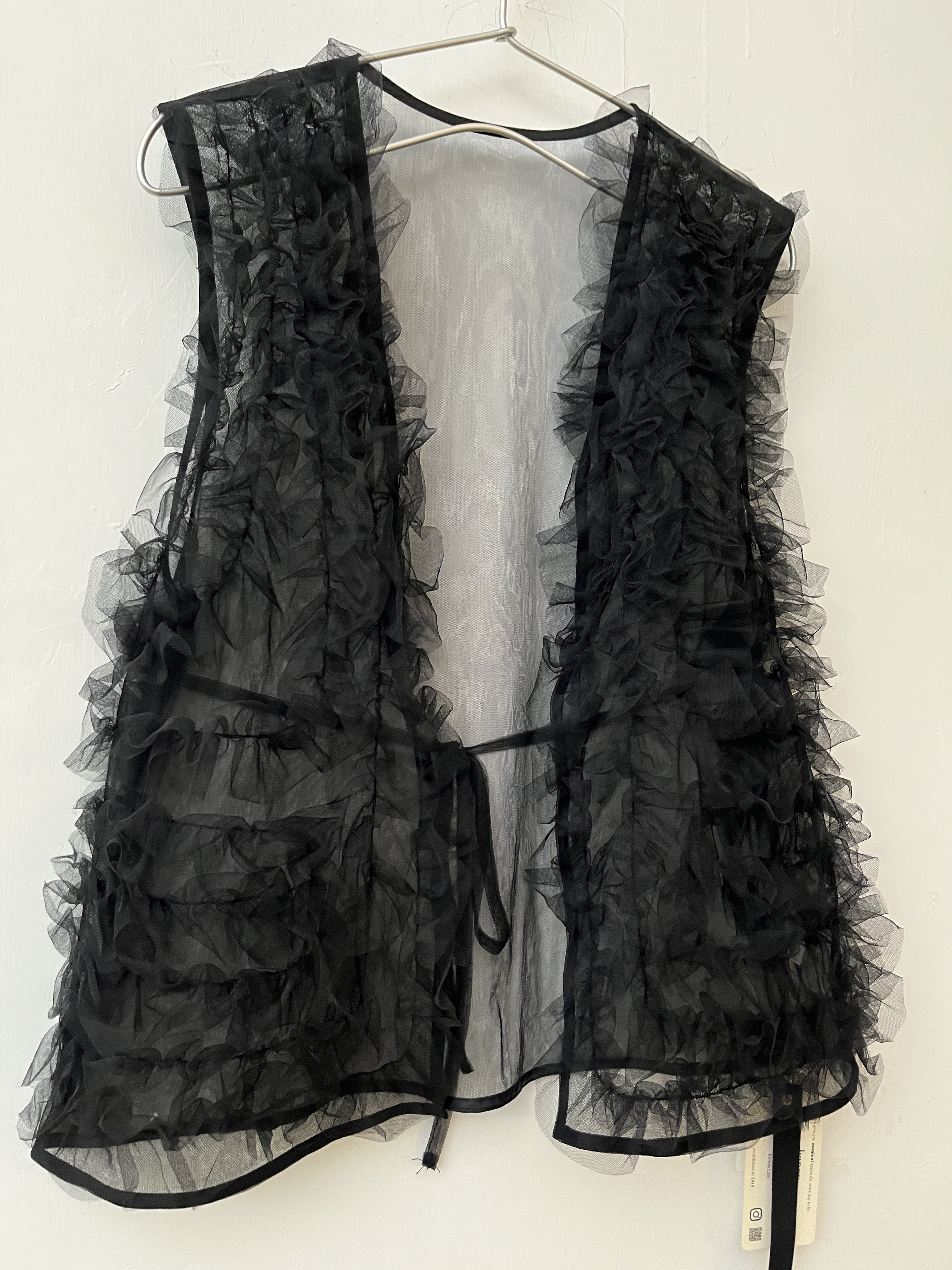 Eimee Law 黑色雪紡層次背心外套