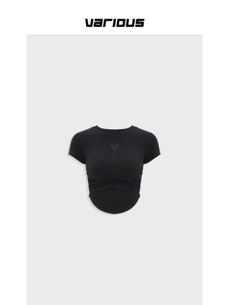 百搭伴侶’Match—黑色短款上衣