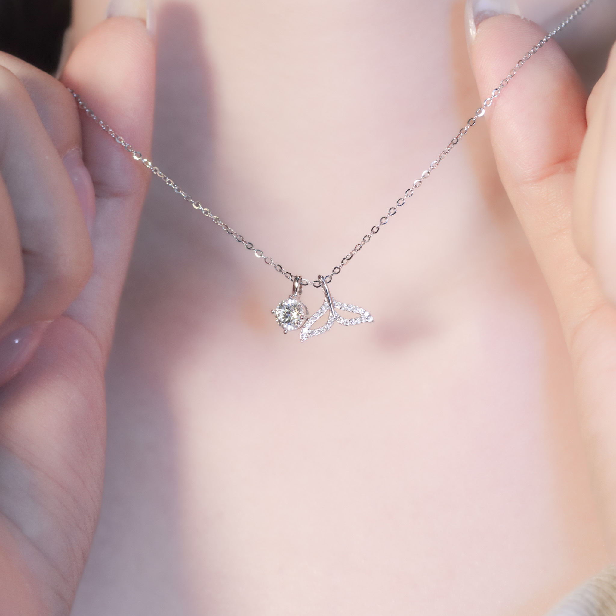 | 925純銀・厚鍍白金・ 厚鍍玫瑰金・莫桑石 | 鑽光海洋勇氣項鍊 (銀/玫瑰金) | NE1461 |