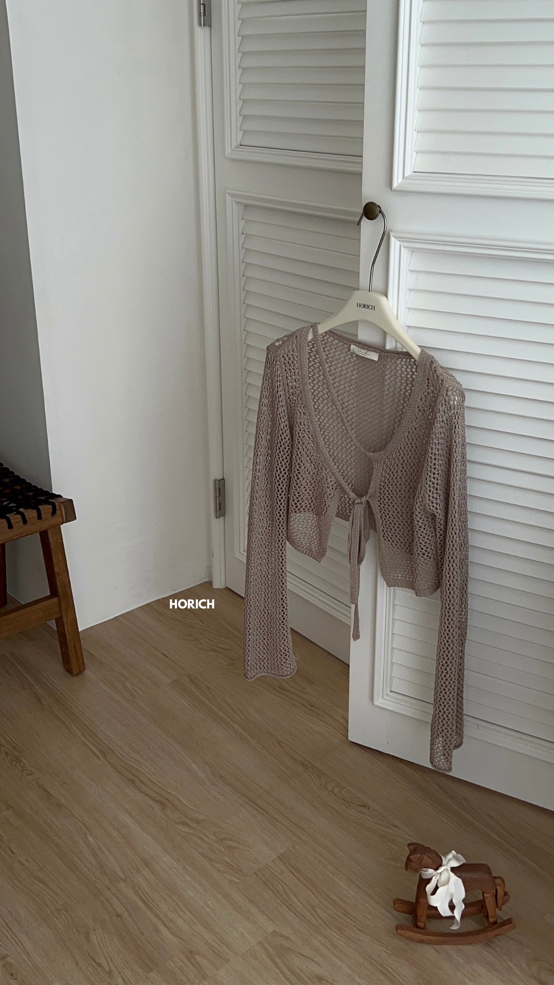 𝗝𝘂𝗹𝘆.𝟮𝟵 /804-洞洞繞脖針織短外套(3色)-杏色