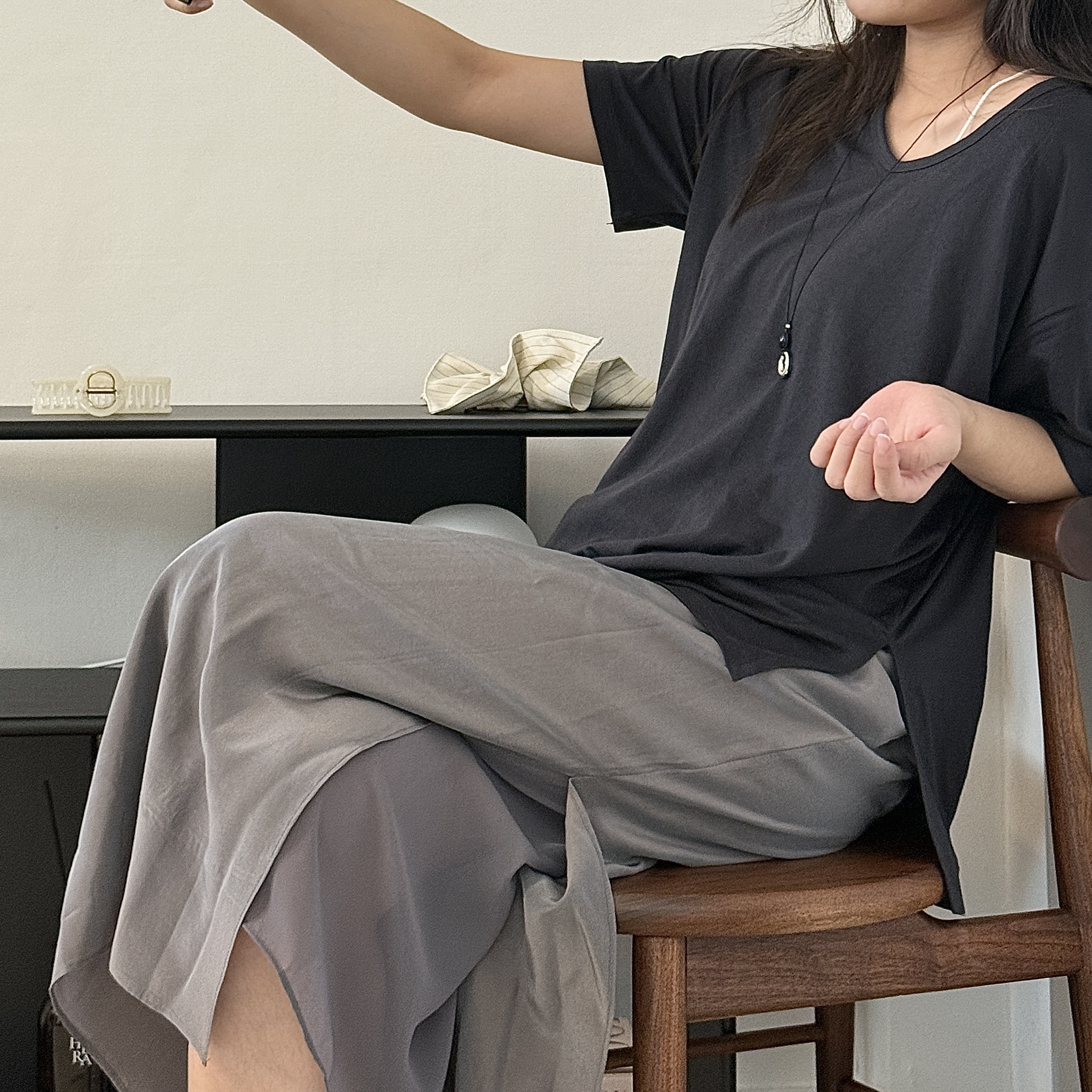 涼爽親膚感 棉麻長裙（白／淺灰）