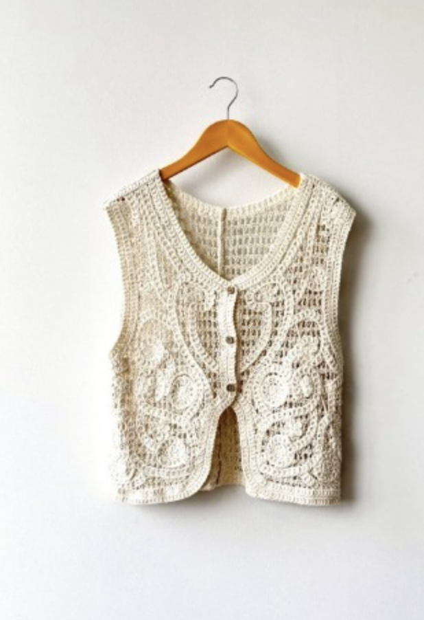 ｛Special Price} 復古風編織鈎花鈕扣小背心（兩色入）【日本直送】