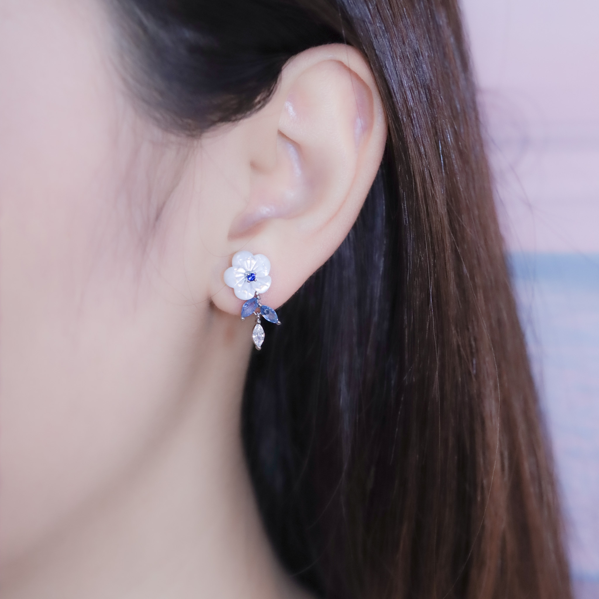 | 925純銀・白金 | 沁藍小白花耳環| EA0997 |