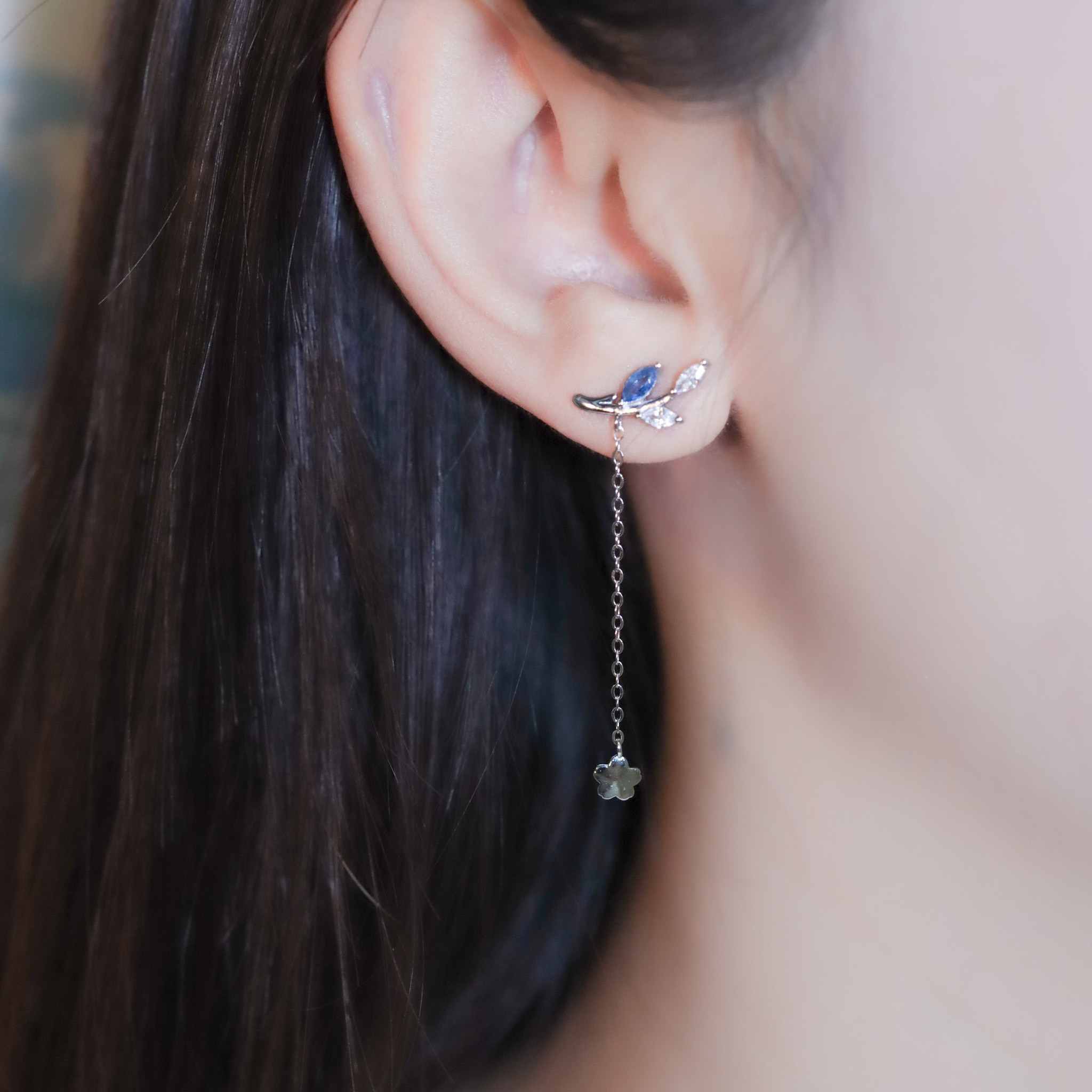 | 925純銀・白金 | 沁藍小白花耳環| EA0997 |