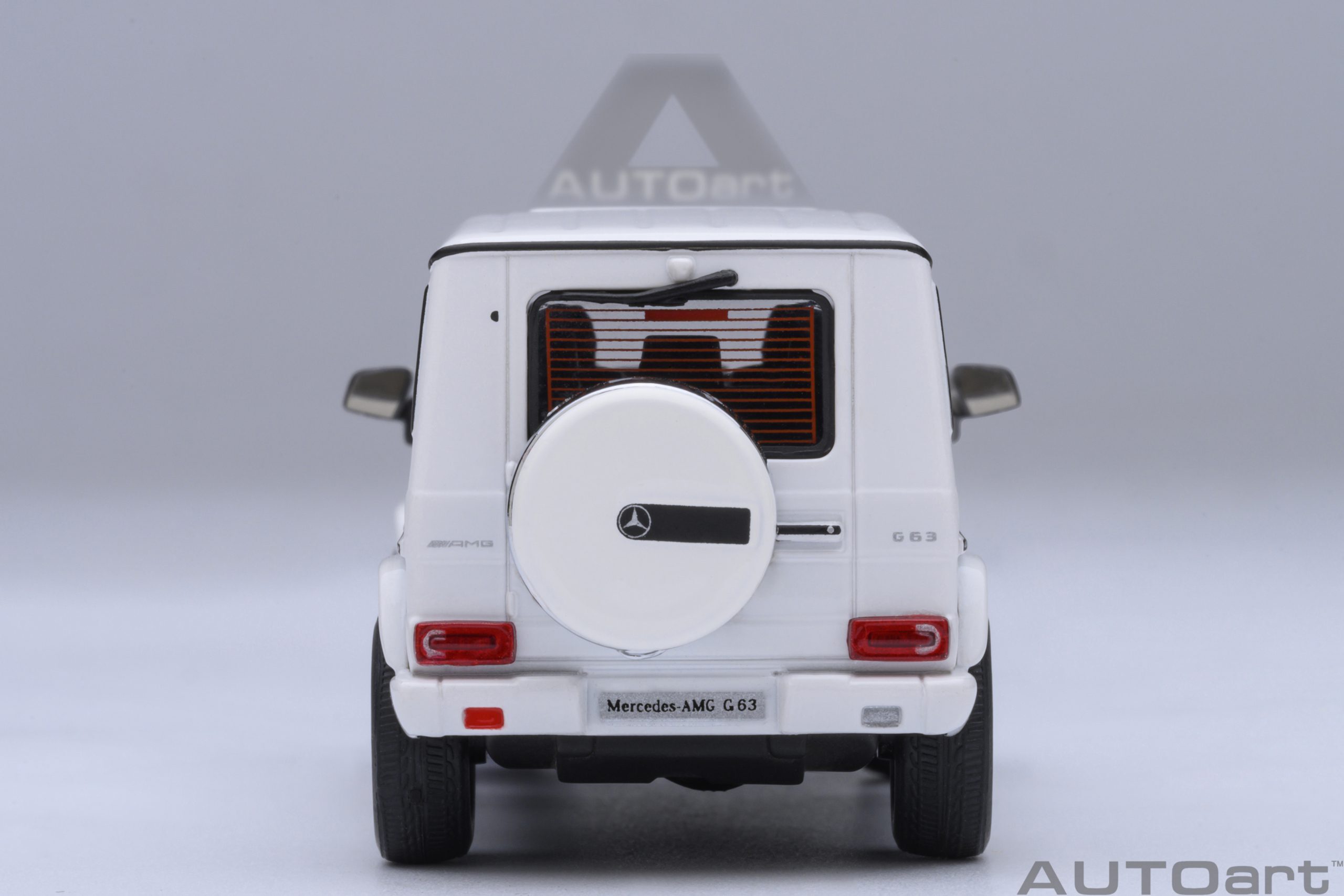 1/64 AUTOART Mercedes-AMG G63 2017 (White) (A20112)