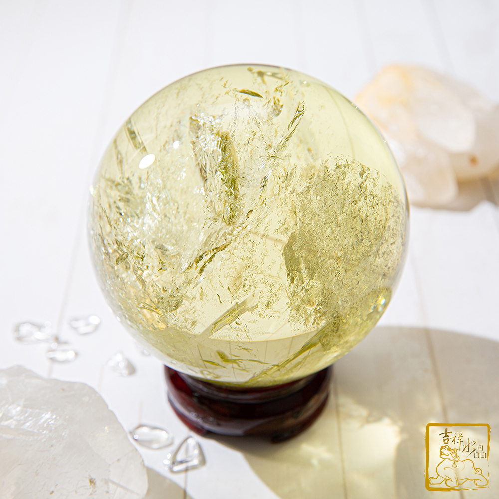 黃水晶球 9.5cm 財運亨通