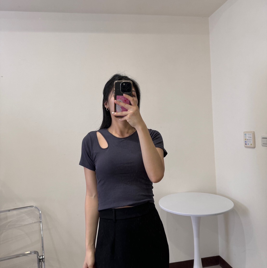 水滴挖肩彈性短袖bra T（現貨）