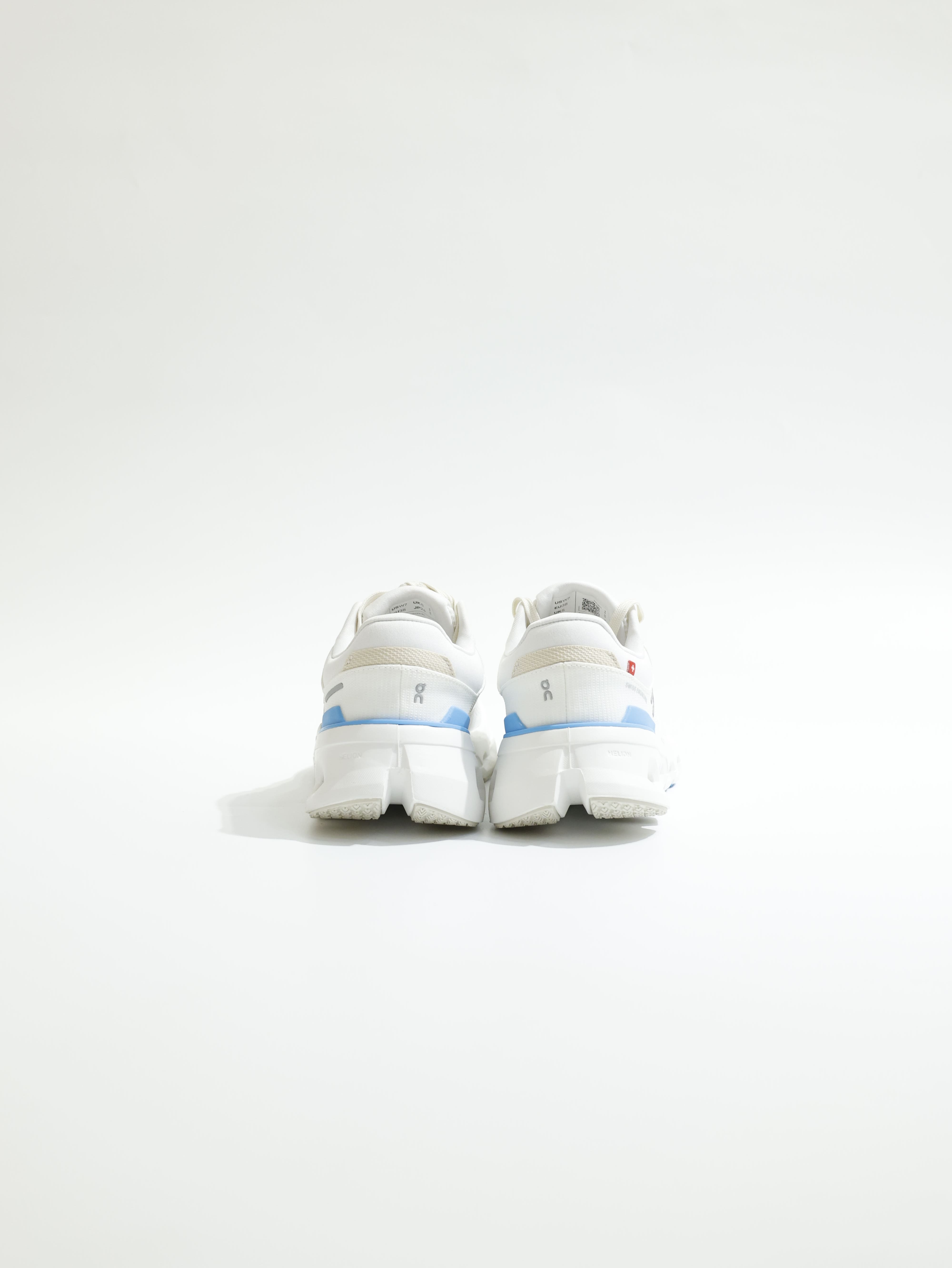 On 女 Cloudrunner 2 路跑鞋 ON3WE10133195