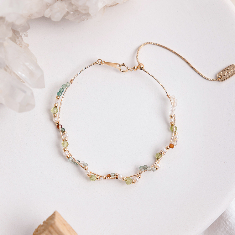 八月誕生石 • 噴泉草 • 愛如呼吸 – 橄欖綠水晶 – 手鍊