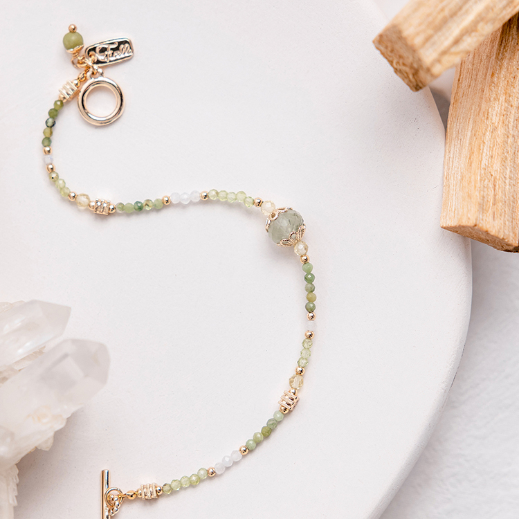 八月誕生石 • 綠雛菊 • 暗戀 – 葡萄橄欖石 – 手鍊