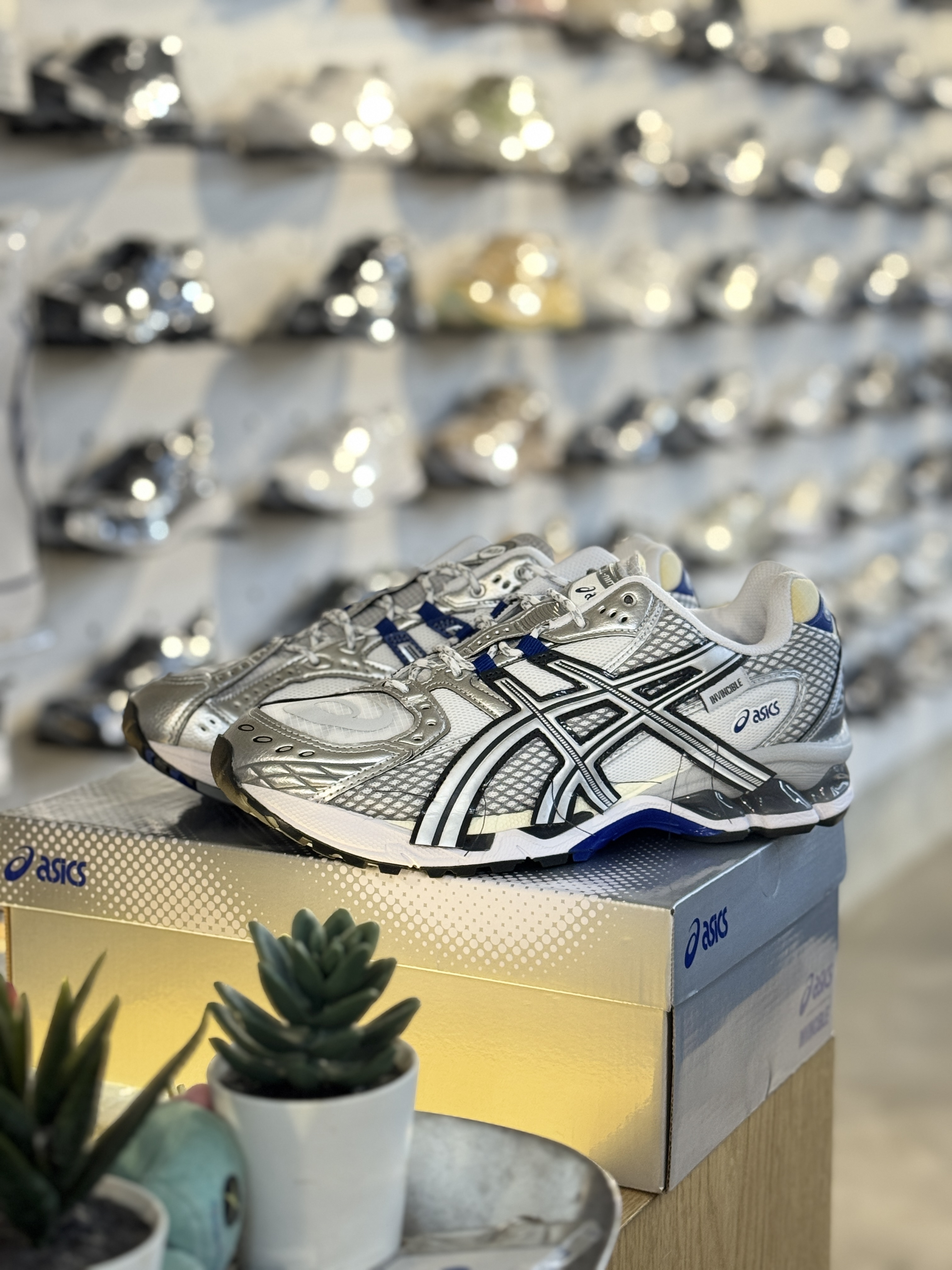 [現貨] INVINCIBLE x GEL-NIMBUS 10.1 Pure Silver Asics Blue 1203A814-021