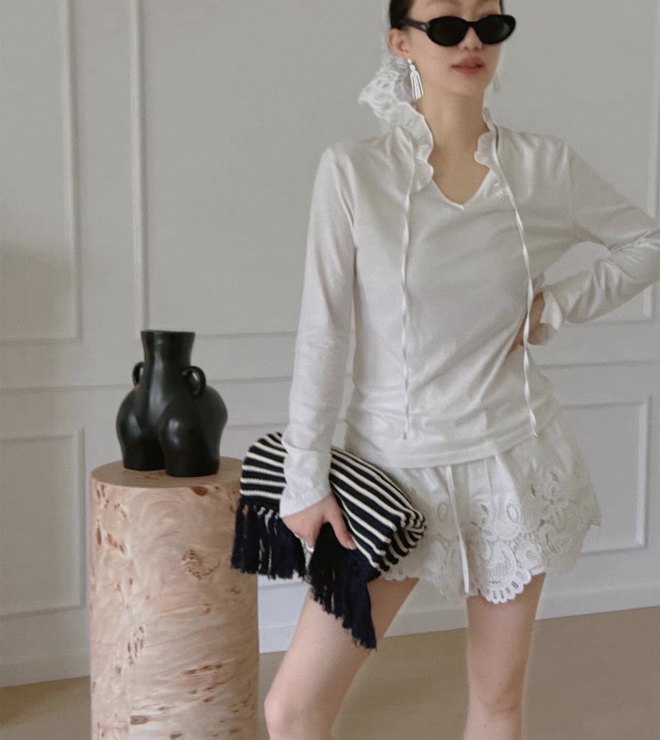 雲朵白浪漫鏤空雕花蕾絲綁帶短褲-XS-L (Elegant & Love)