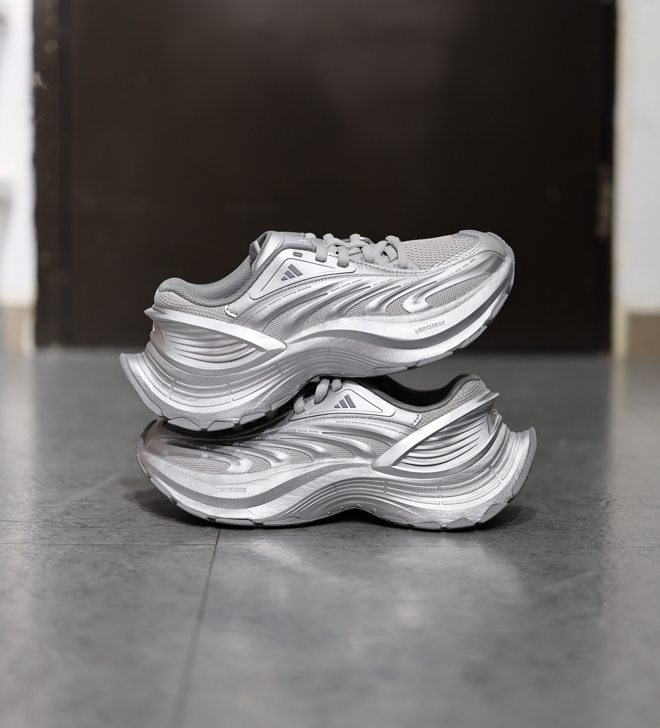 Adidas XLG MTW ”Silver“ 銀色 IH1574