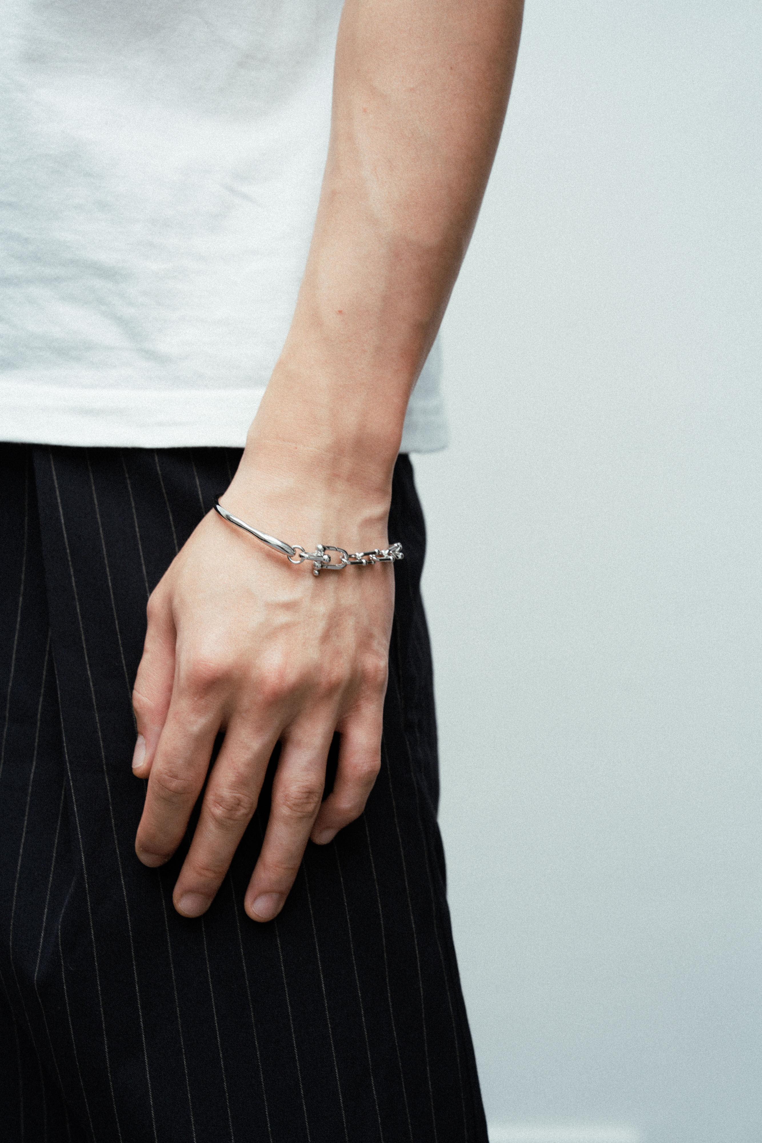 【BLUZ】馬蹄扣半月手鐲