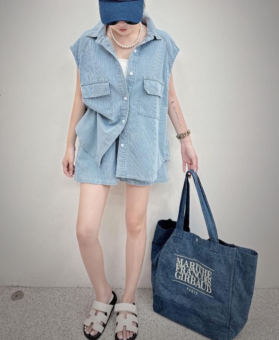 【時髦簡約的牛仔條紋套裝組】（現貨）