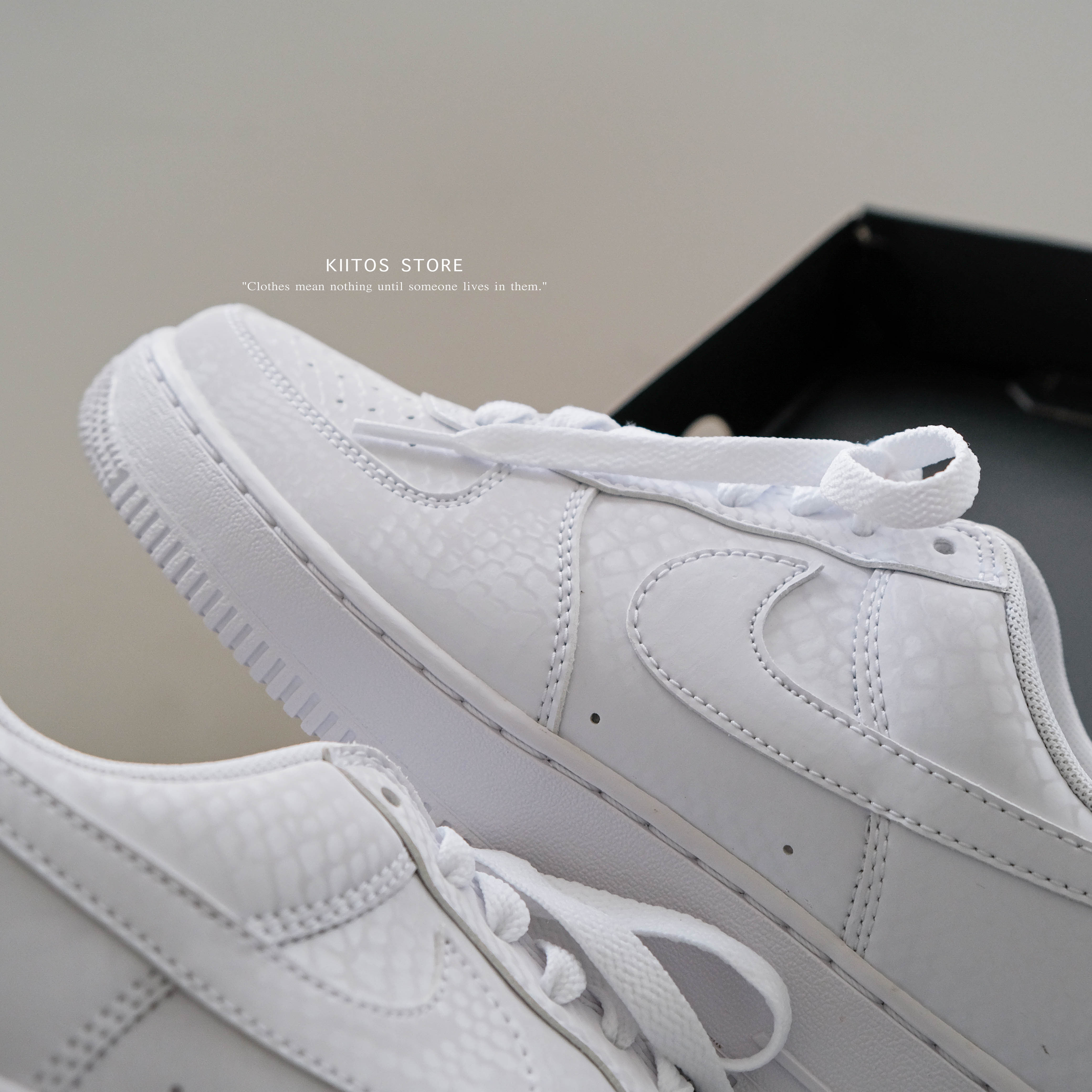 Kobe Bryant x Nike AF1 “Forever White” 蛇麟 白 刺繡 背號 男款 IB0018-100