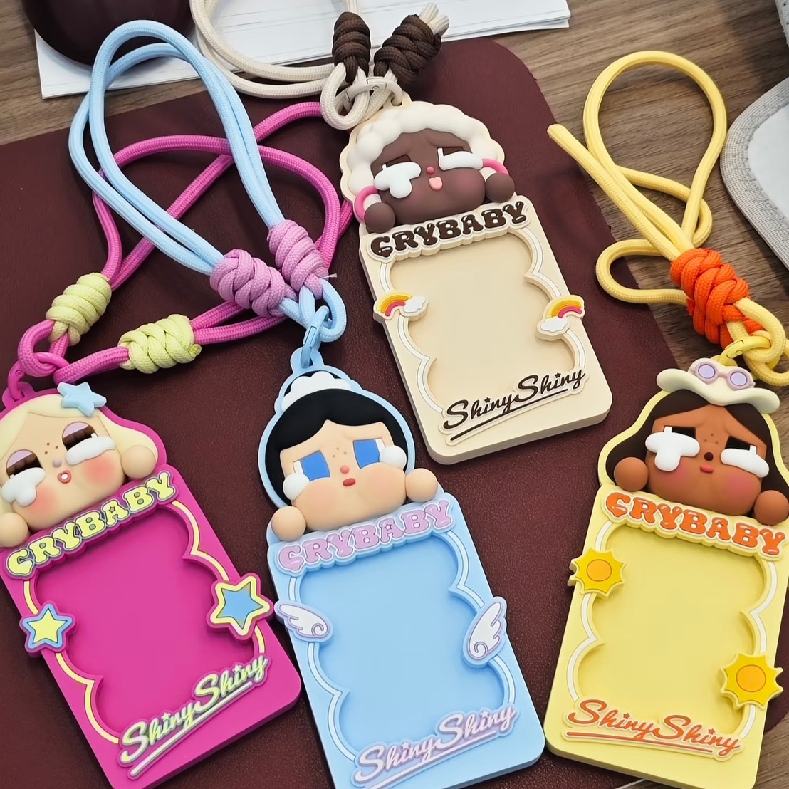 POP MART 泡泡瑪特 CRYBABY SHINY SHINY 系列 哭娃 卡套 證件掛飾 盲盒