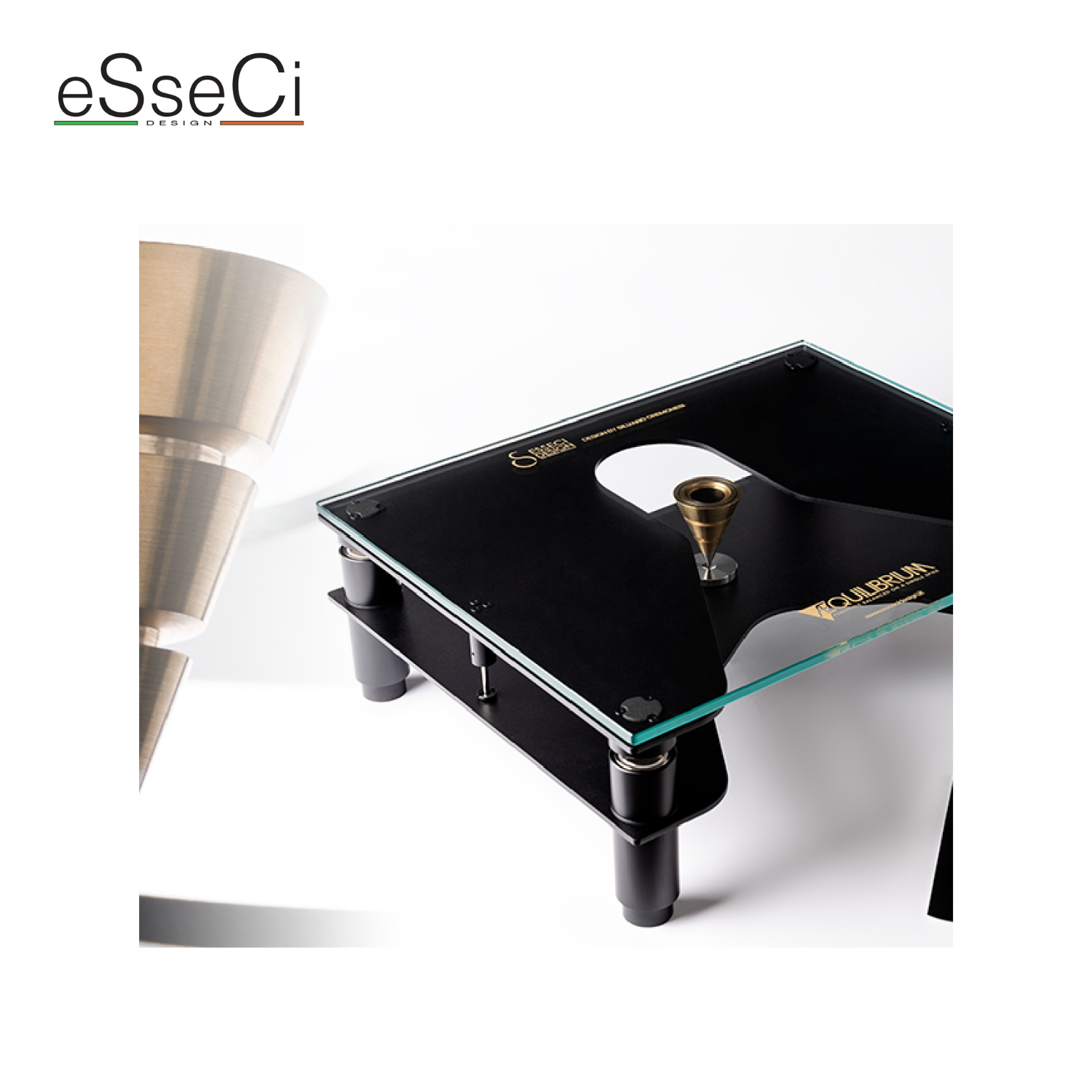 eSseCi DESIGN Aequilibrium Super Rigid Isolation Platform