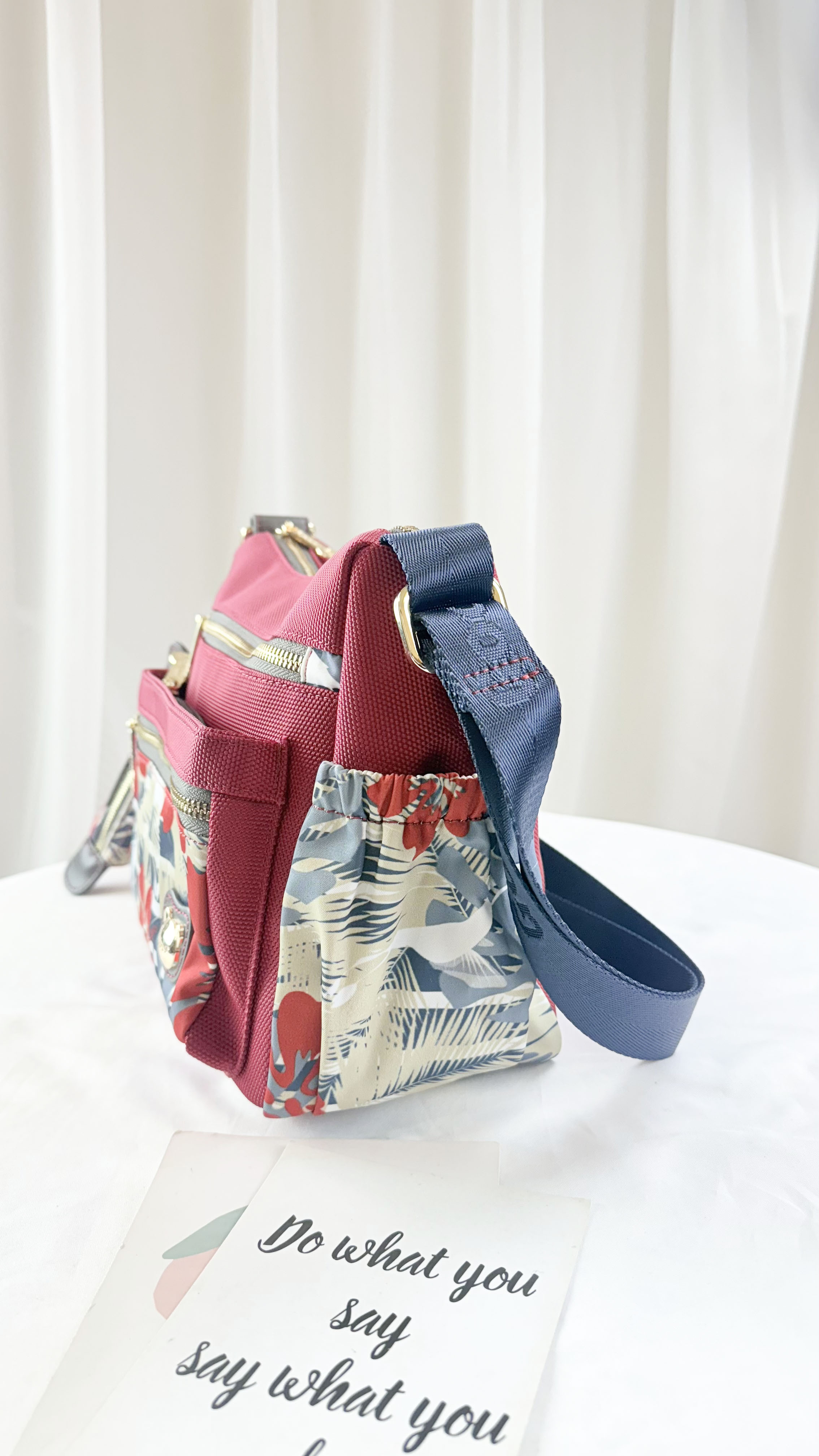 GOODS 紅花朵拼色防潑水側背包 附零錢包 #2689