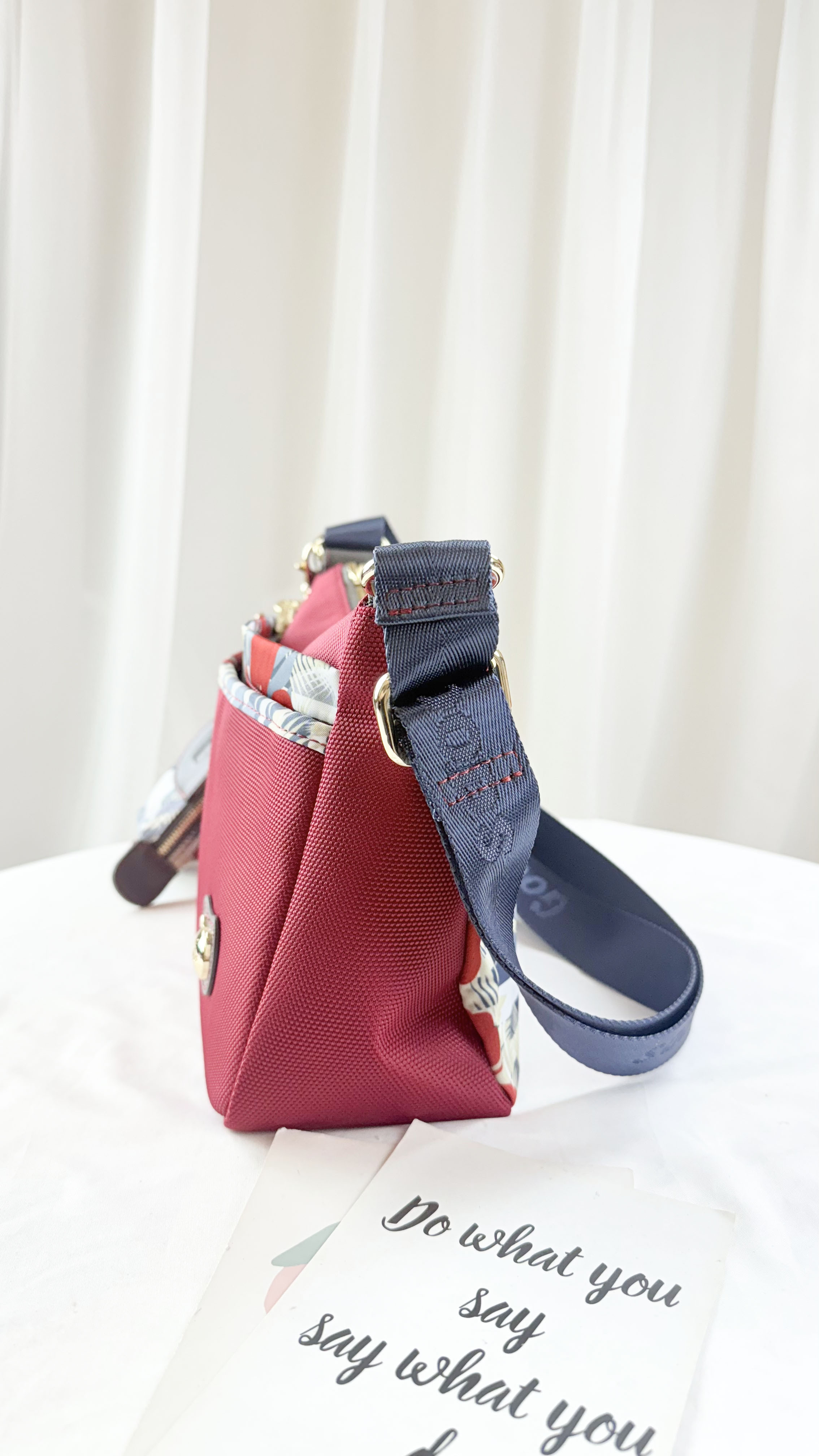 GOODS 紅花朵拼色防潑水側背包 附零錢包  #2746