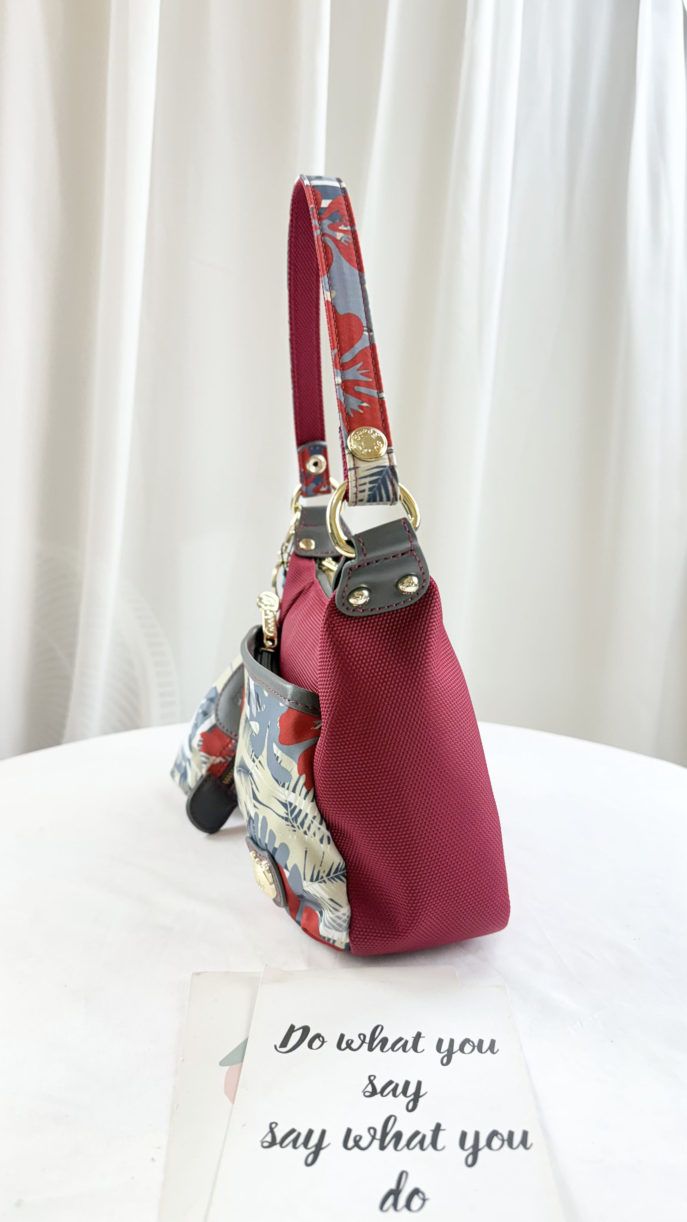 GOODS 紅花朵拼色防潑水肩背包 / 側背包 附零錢包  #2503