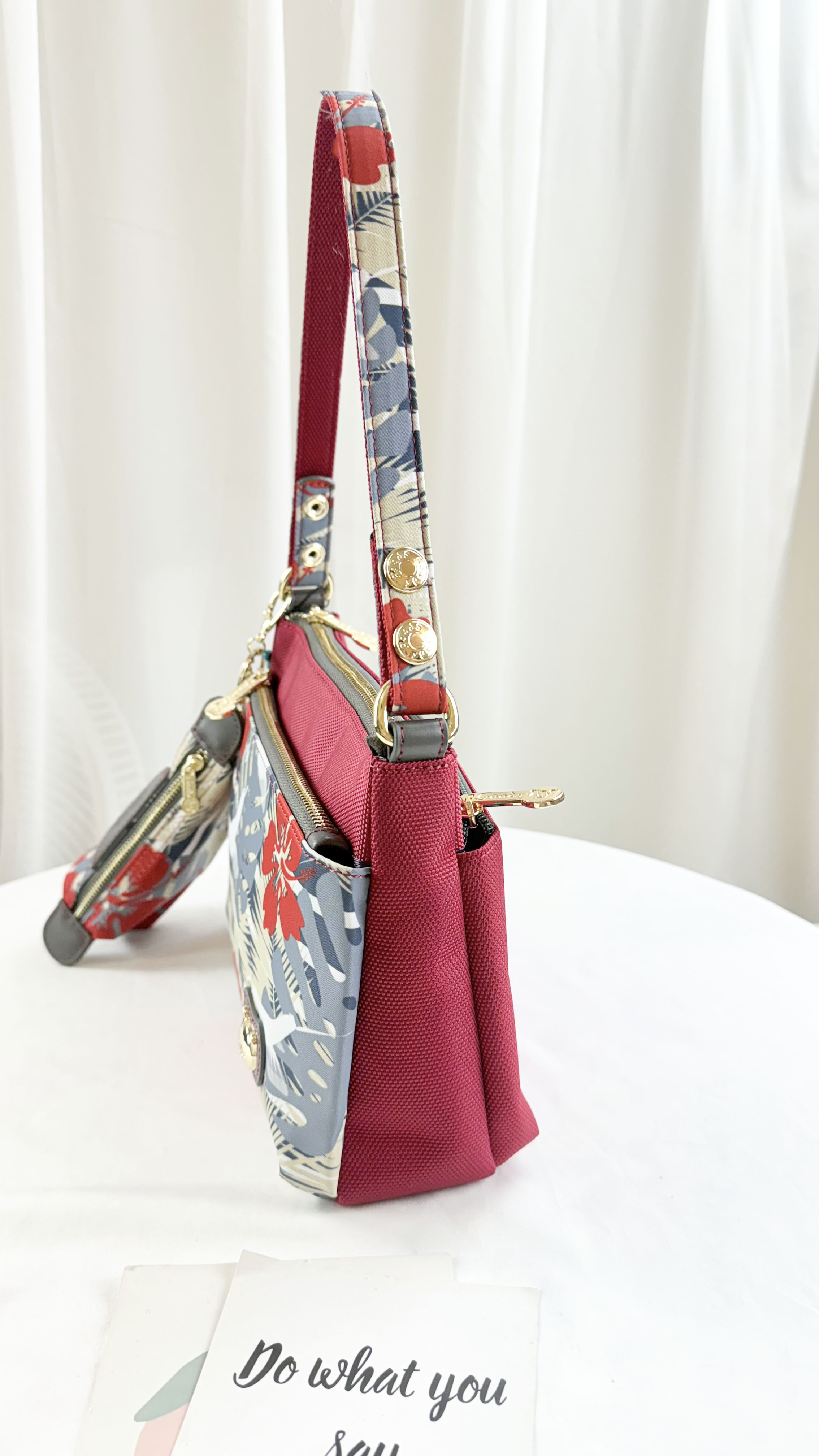 GOODS 紅花朵拼色防潑水肩背包 附零錢包 #2563