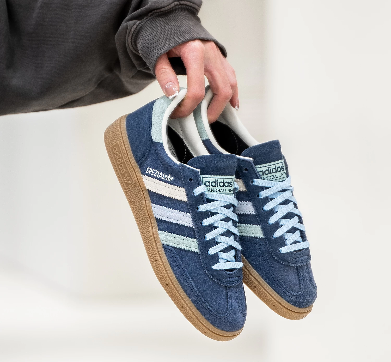 ADIDAS HANDBALL SPEZIAL 復古鞋 深藍綿花糖 (限時勁減!)