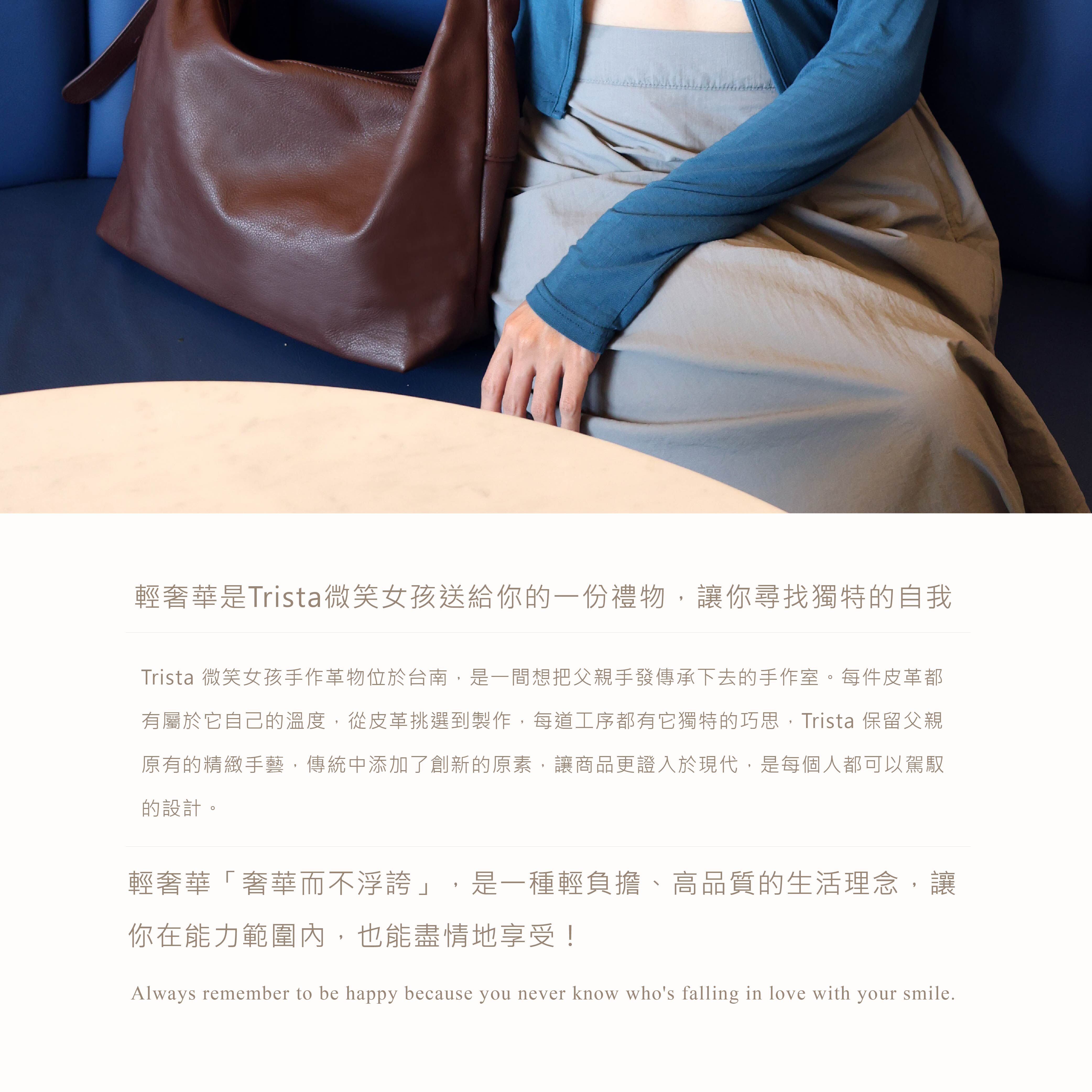 奶油杏白斜背托特包,小巧可愛卻擁有驚人的收納空間