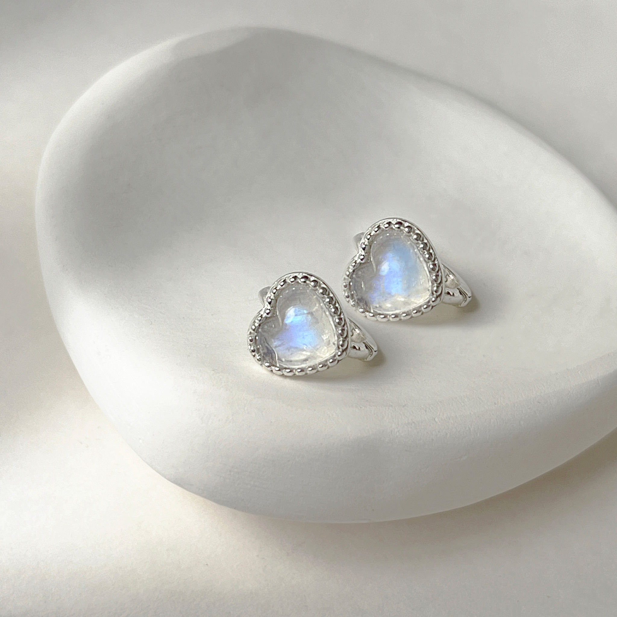 大蛋糕愛心月光石耳圈