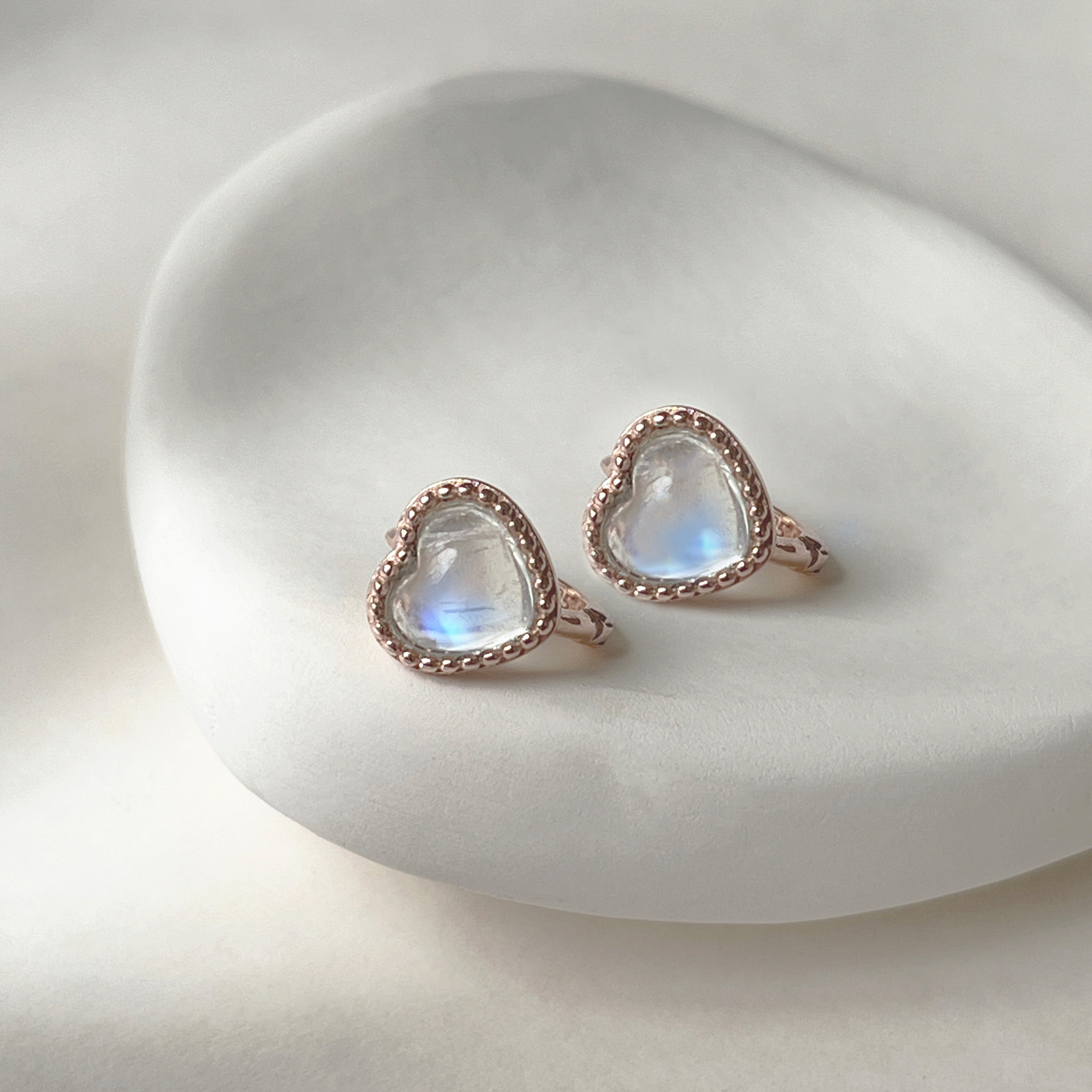 大蛋糕愛心月光石耳圈