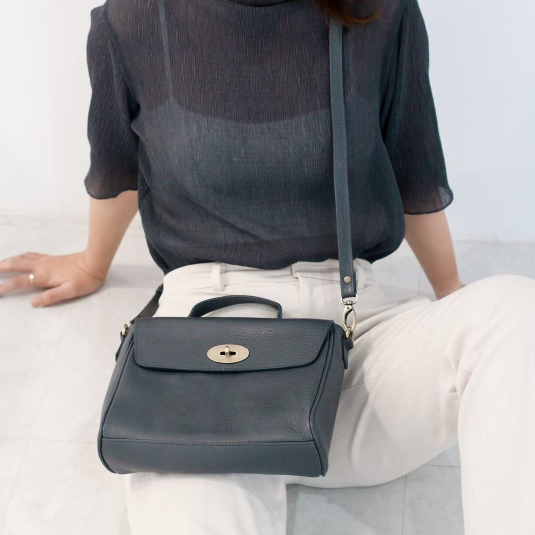 米克諾斯轉釦小方包